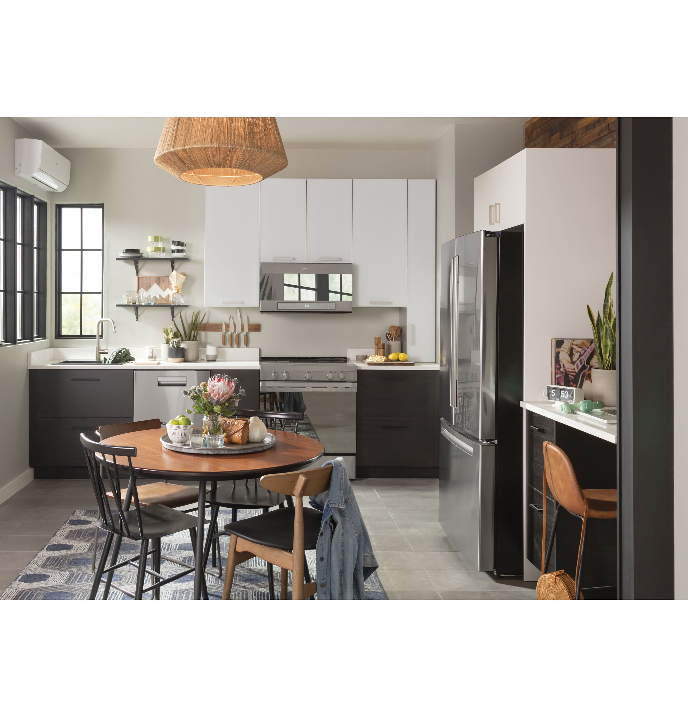 Model: AW12LC2VHB | Haier Multi-Zone 208-230V 12,000 BTU Single Zone Ductless Highwall Indoor Unit