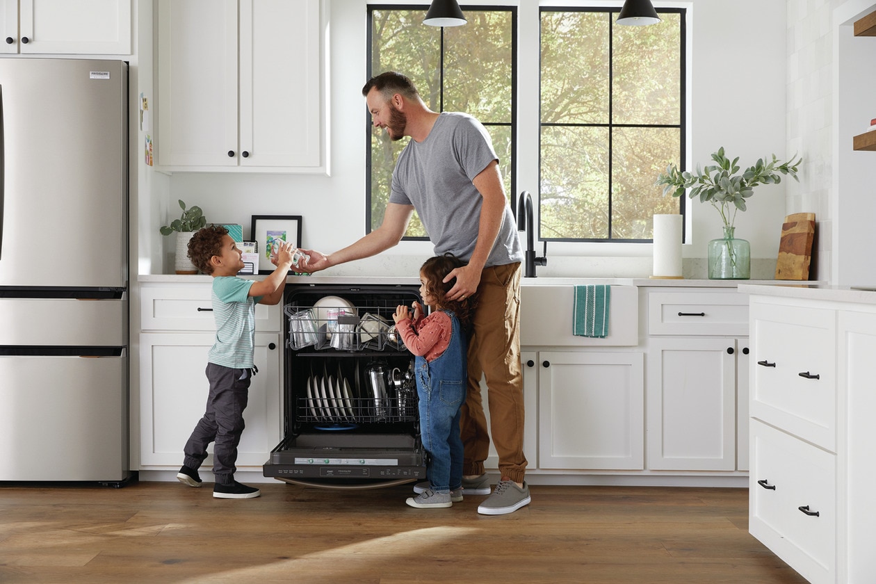 Model: GDPH4515AD | Frigidaire Gallery 24" Built-In Dishwasher