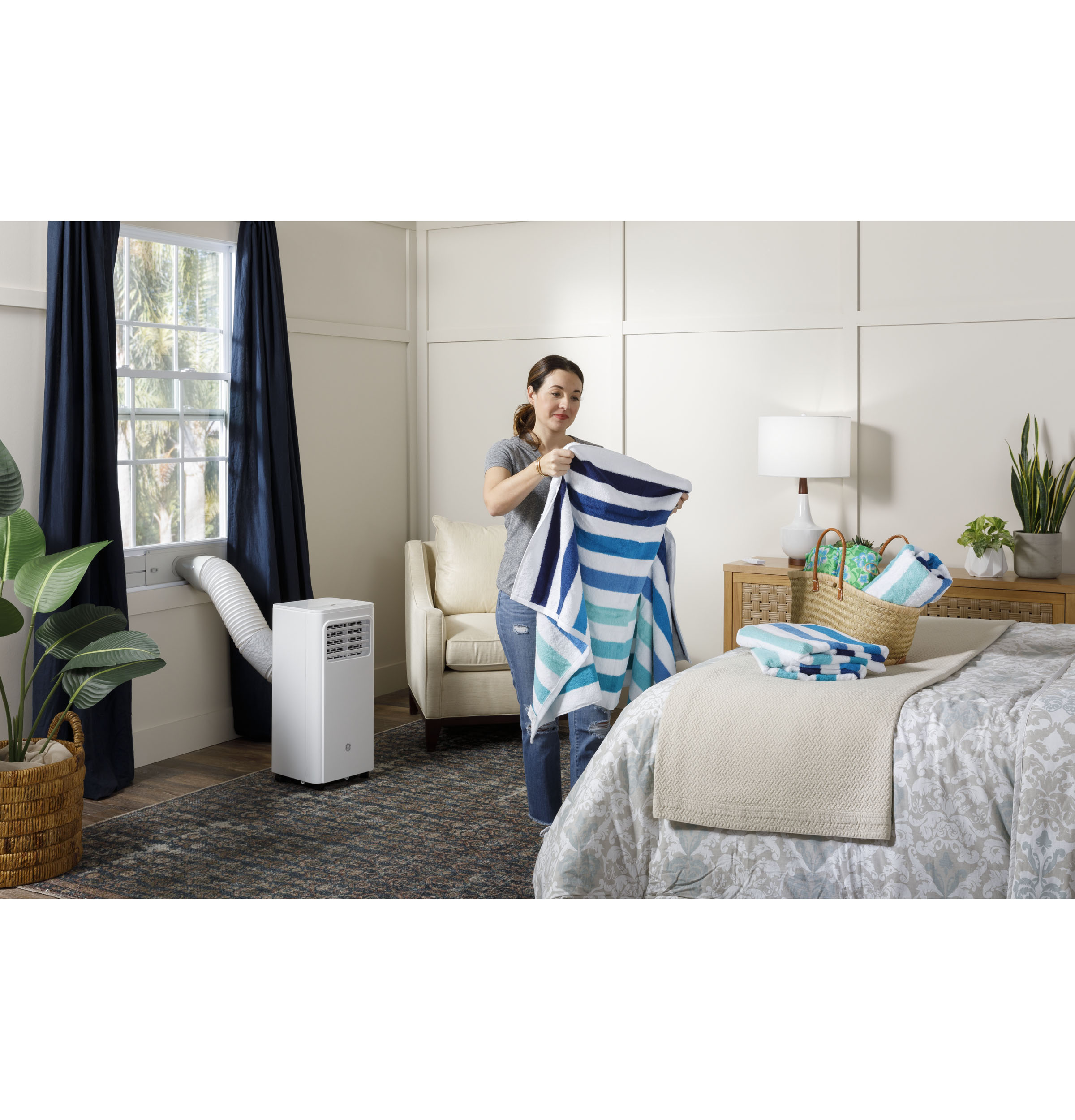 GE APFD05JASW GE® 5,100 BTU Portable Air Conditioner with