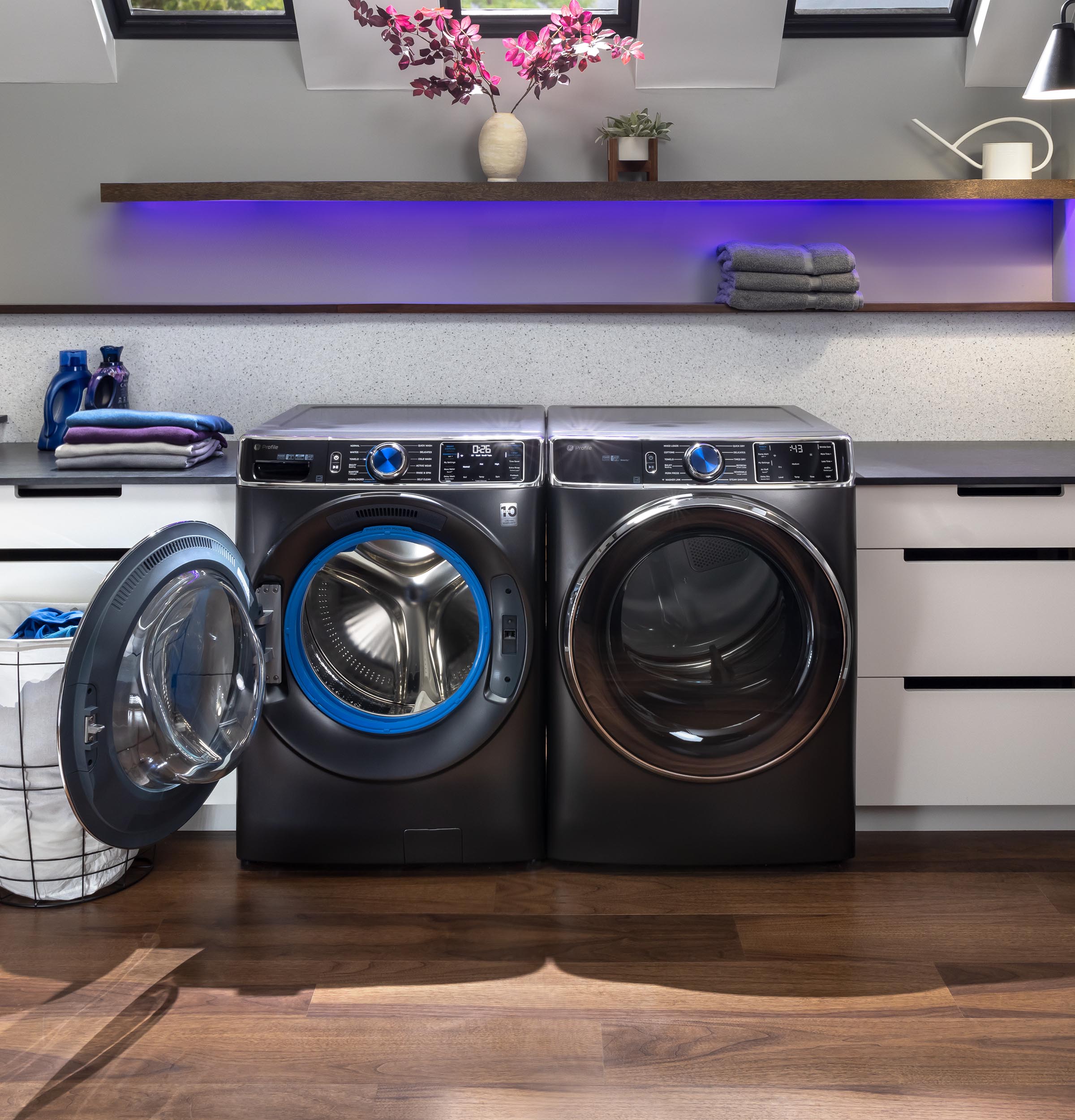GE Profile PFW950SPTDS GE Profile™ 5.3 cu. ft. Capacity Smart Front