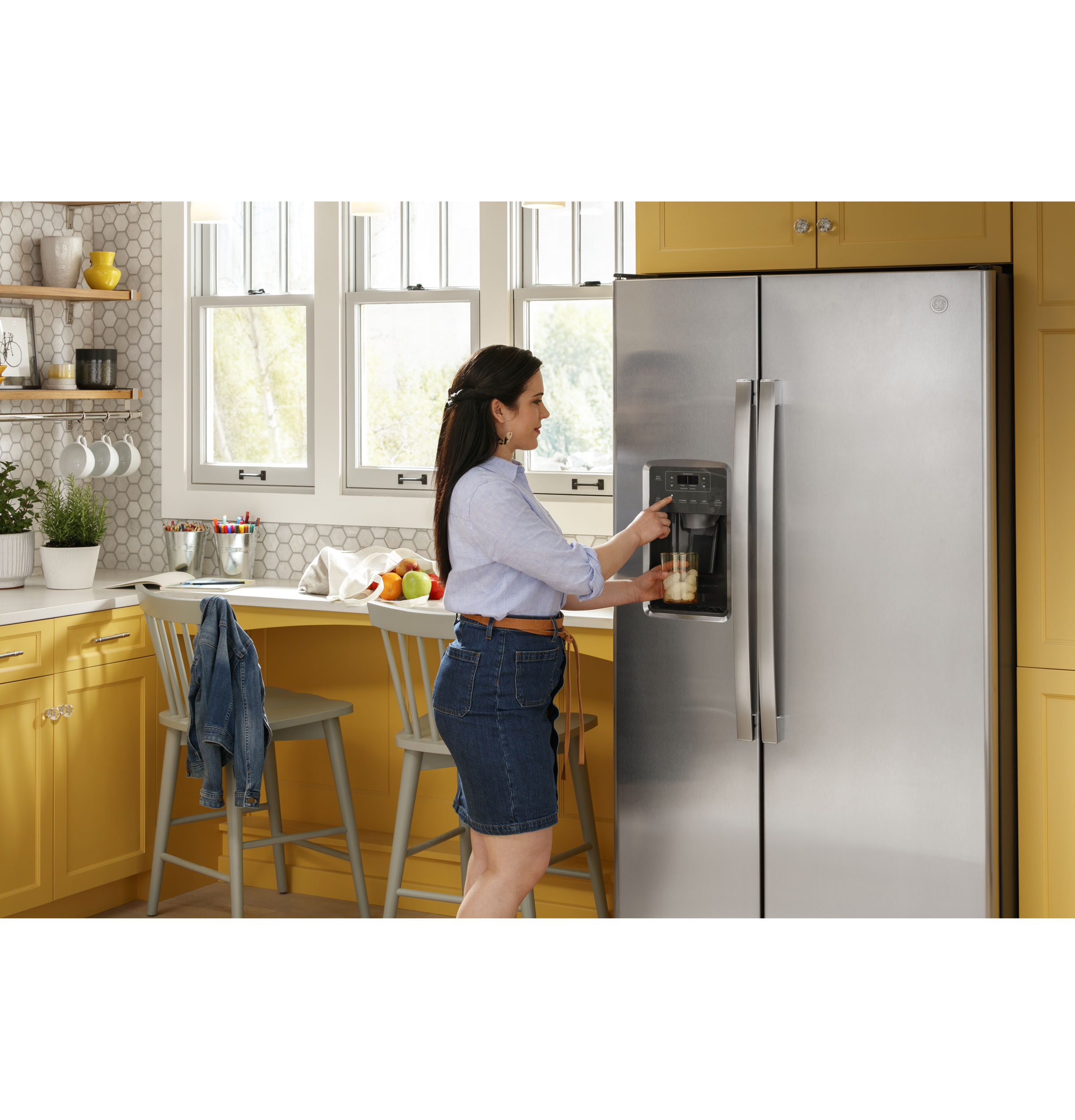 GE GSE25GGPWW GE ENERGY STAR 25.3 Cu. Ft. Side By Side