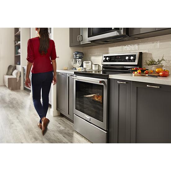 Model: KFEG504KPS | KitchenAid 30-Inch 5 Element Electric Convection Range with PrintShield™ Finish