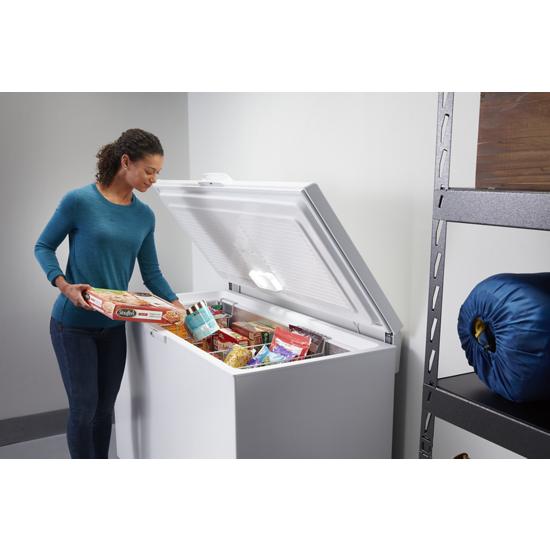 Maytag MZC5216LW Garage Ready in Freezer Mode Chest Freezer with