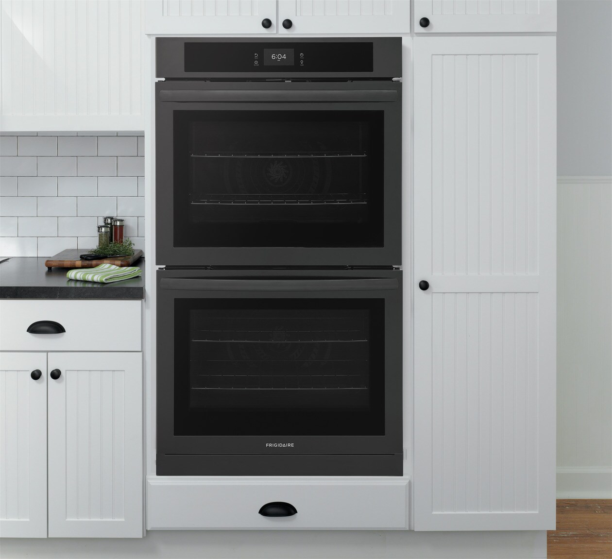 Model: WOMC3TRIMBLK | Frigidaire 3" Wall Oven Black Trim