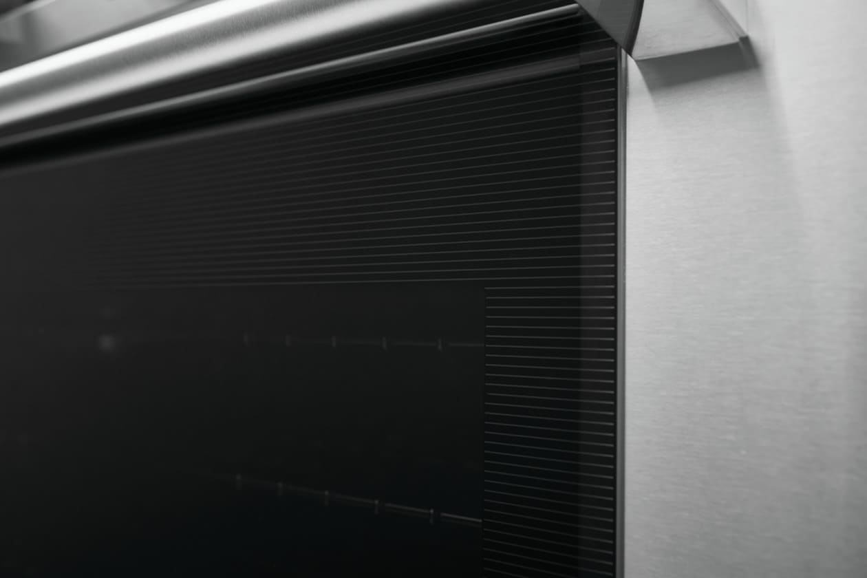 Model: ECFG3068AS | Electrolux 30" Front Control Freestanding Gas Range