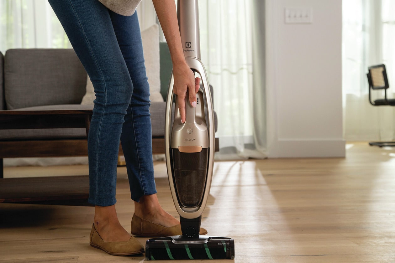 Model: EHVS35H2AQ | Electrolux WellQ7™ Hard Floor Vacuum