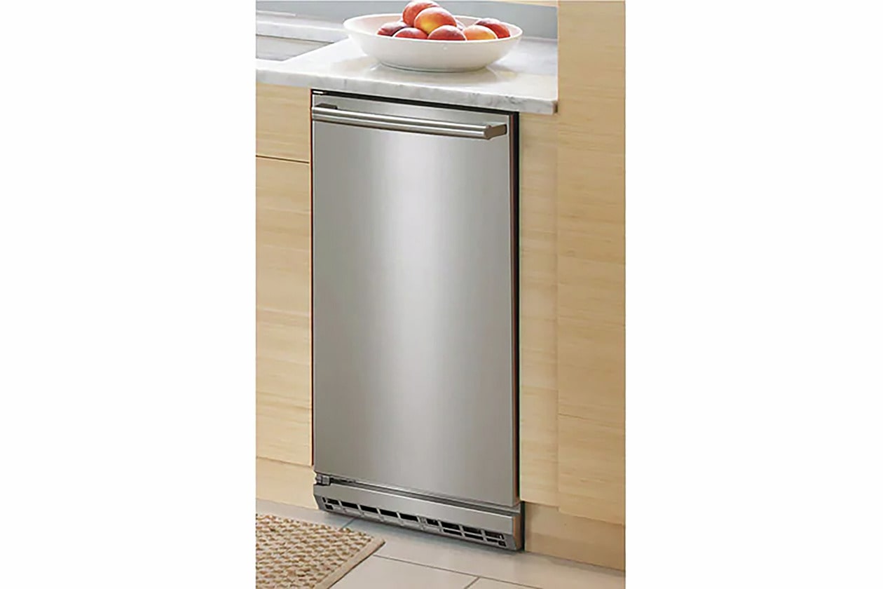 Model: UR15IM20RS | Electrolux 15" Ice Maker with Right Hinge Door