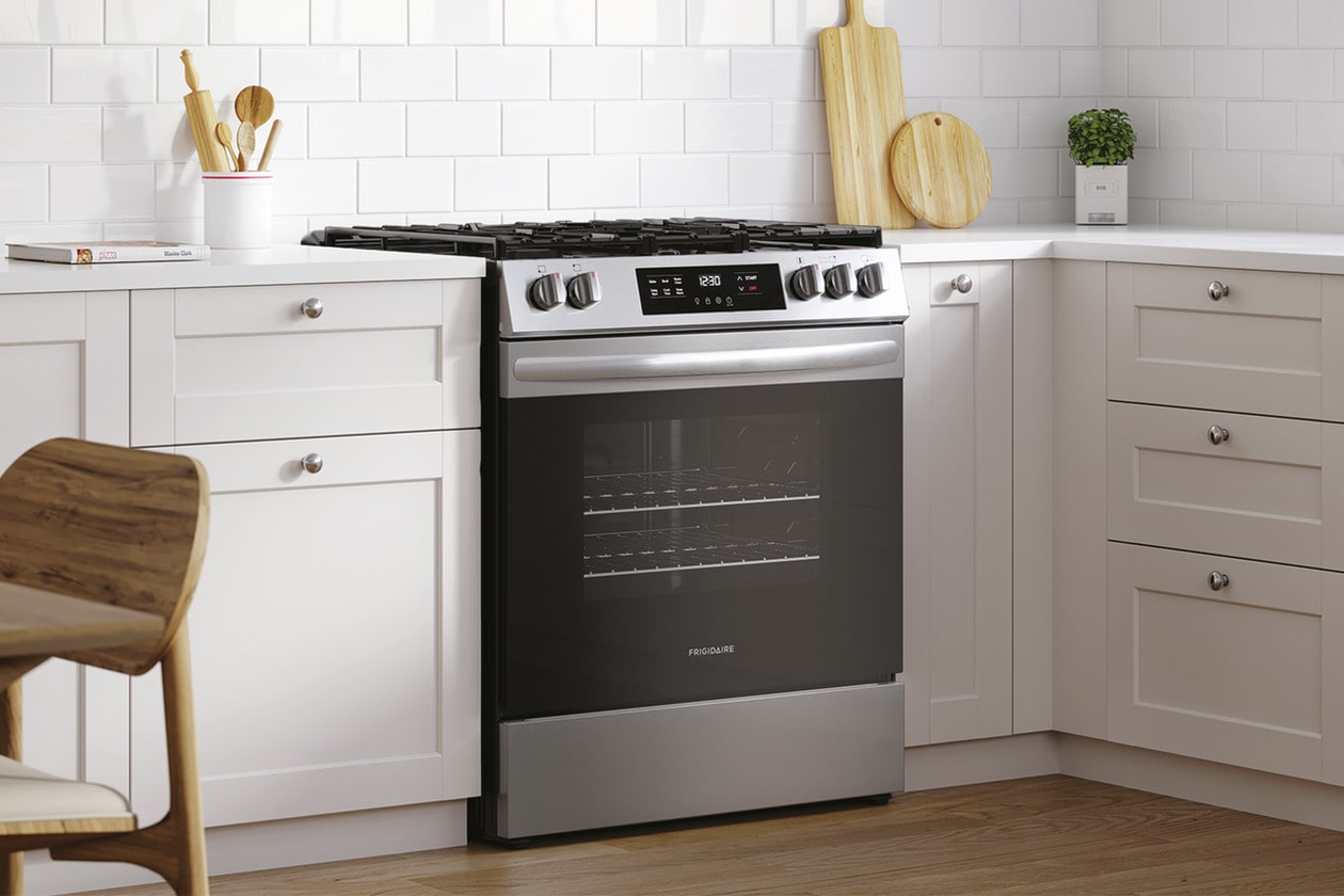 Model: FCFG3062AS - S/D  | Frigidaire 30" Front Control Gas Range with Quick Boil