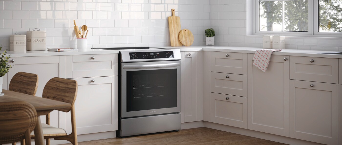 Model: FCFI3083AS - S/D  | Frigidaire 30" Front Control Induction Range with Convection Bake