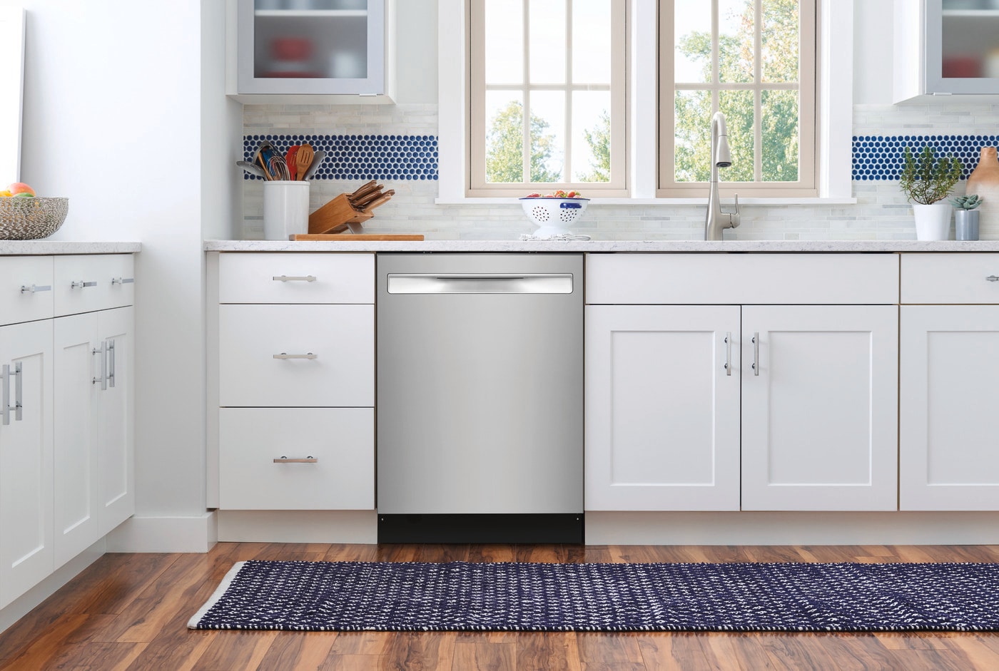 Model: FDSP4501AS - S/D  | Frigidaire 24" Stainless Steel Tub Built-In Dishwasher