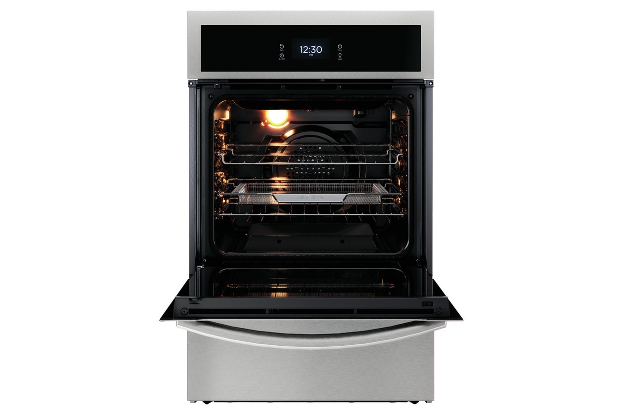 Model: FG24AIRFTRY | Frigidaire ReadyCook™ 24" Wall Oven Air Fry Tray