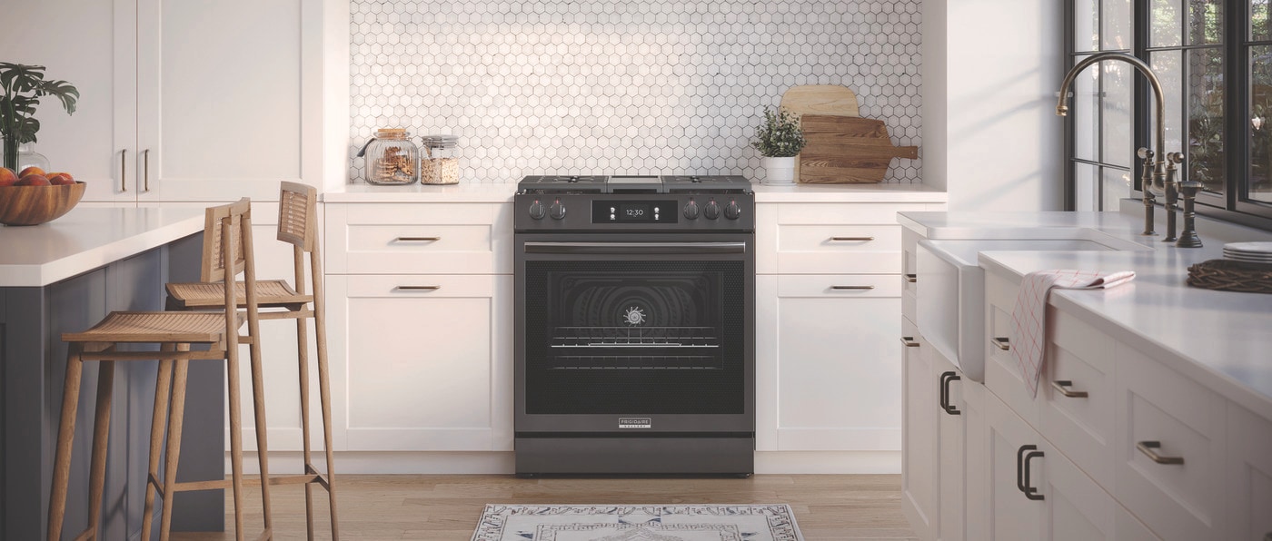 Model: GCFG3060BD - S/D  | Frigidaire Gallery 30" Front Control Gas Range with Total Convection