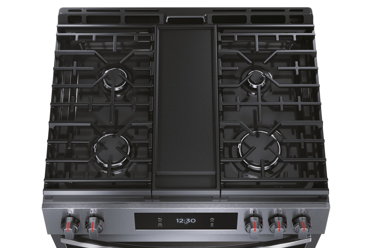 Model: GCFG3060BD - S/D  | Frigidaire Gallery 30" Front Control Gas Range with Total Convection
