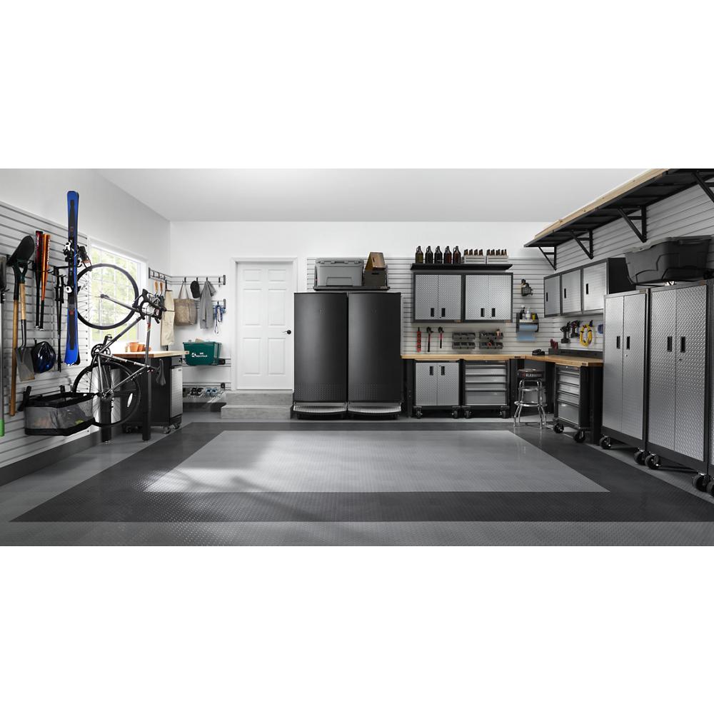 Model: GAAC68PSDG | Gladiator 6' Wide 9-Outlet Workbench Powerstrip
