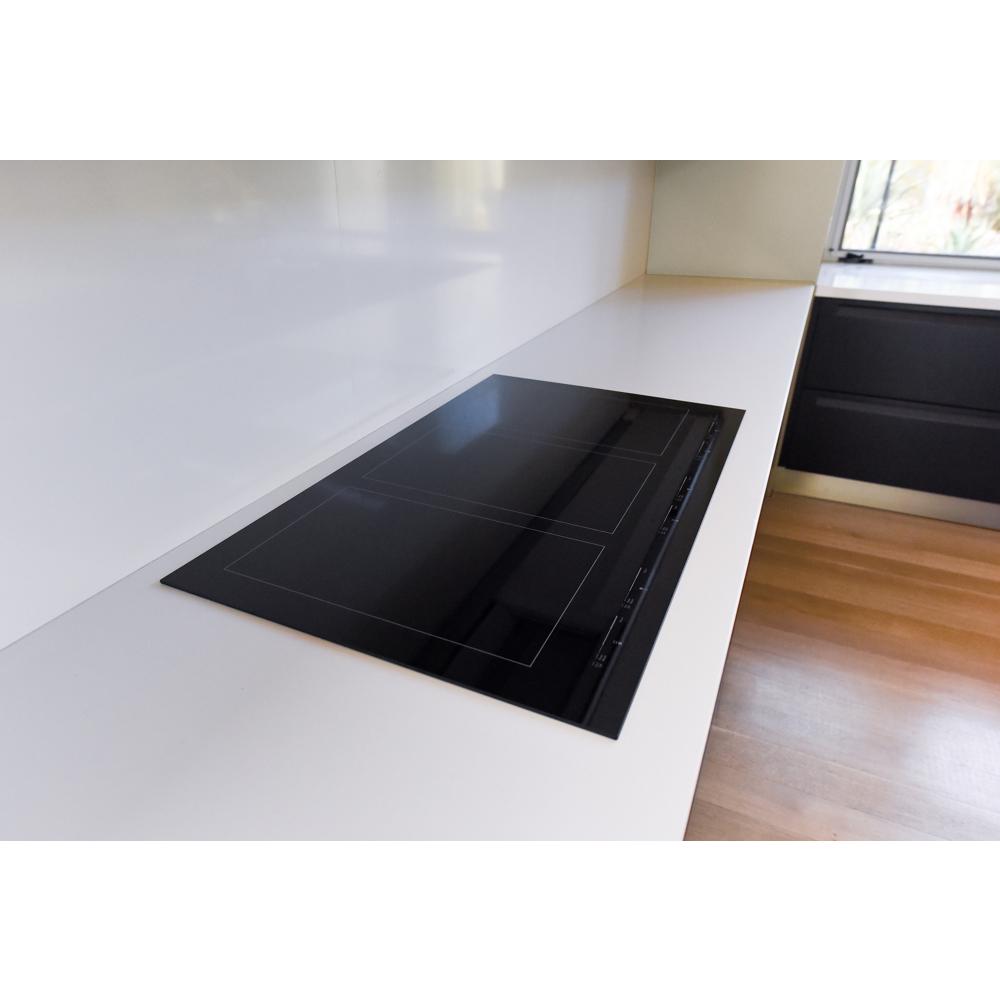 Model: JIC4736HB | Jenn-Air Oblivion 36" Induction Flex Cooktop