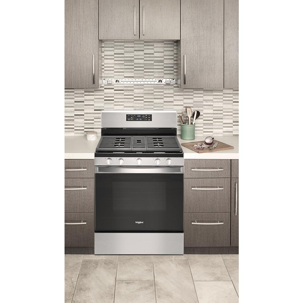 Model: WFG525S0JS | Whirlpool 5.0 cu. ft. Gas Range with Center Oval Burner