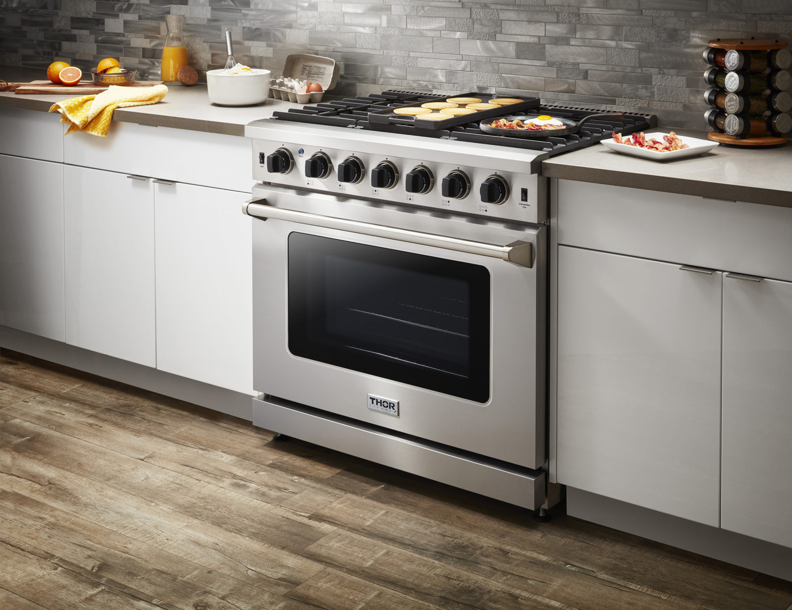 Model: LRG3601U | Thor 36" Professional Gas Range
