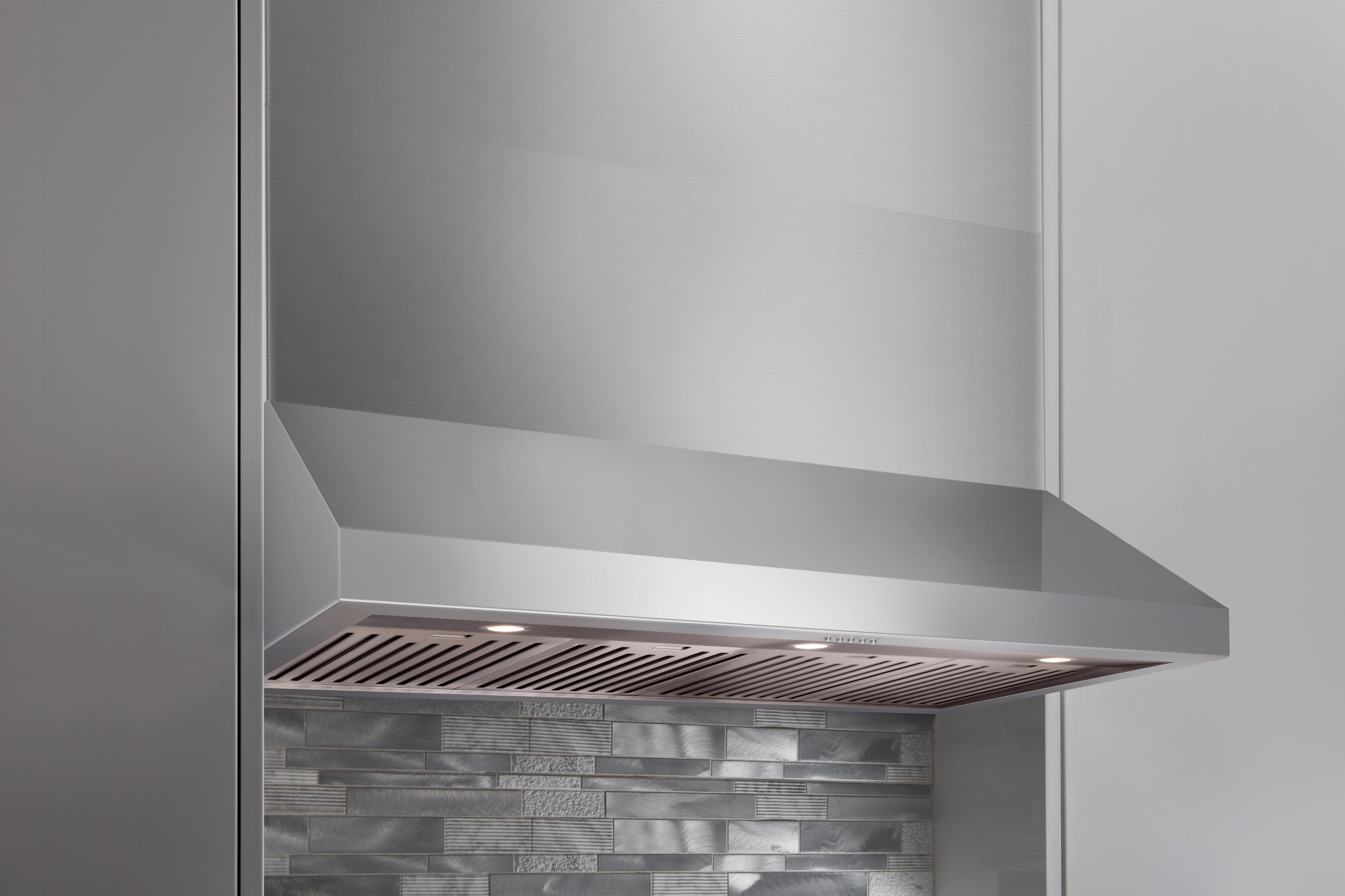 Model: TRH4805 | Thor 48" Under Cabinet Range Hood 16.5-inch tall