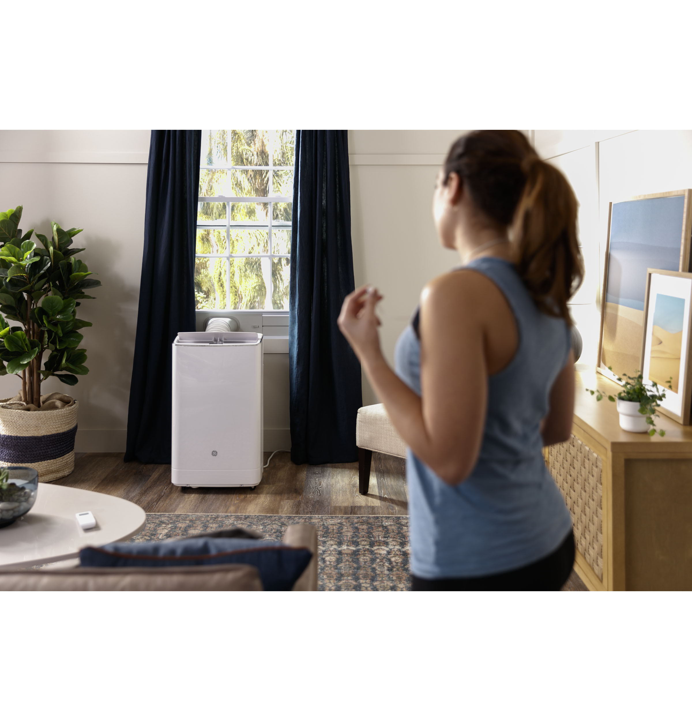 Model: APCA14YBMW | GE GE® 9,850 BTU SACC Smart Portable Air Conditioner for Medium Rooms up to 550 sq ft. (14,000 BTU ASHRAE)