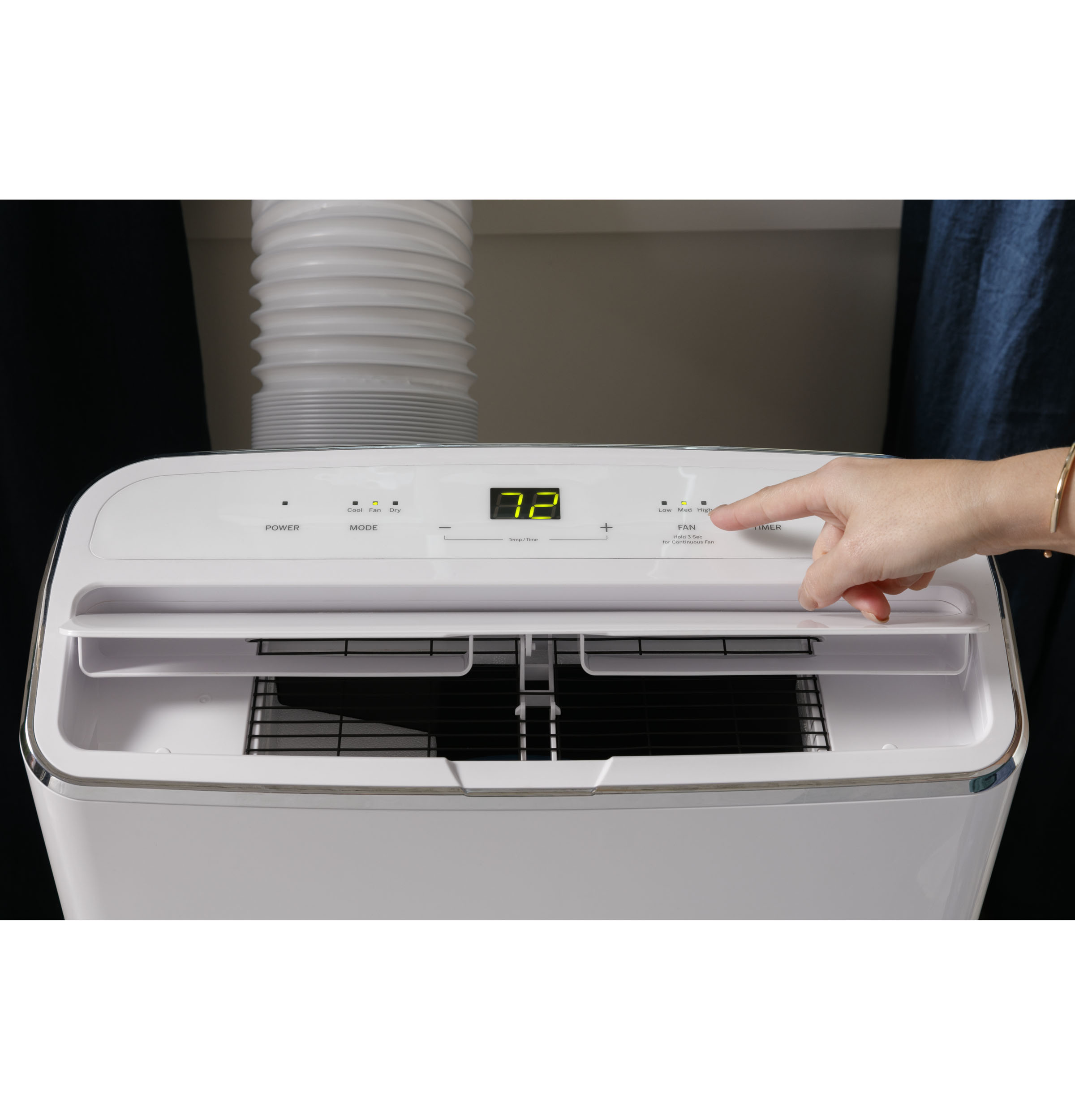 Model: APCA14YBMW | GE GE® 9,850 BTU SACC Smart Portable Air Conditioner for Medium Rooms up to 550 sq ft. (14,000 BTU ASHRAE)