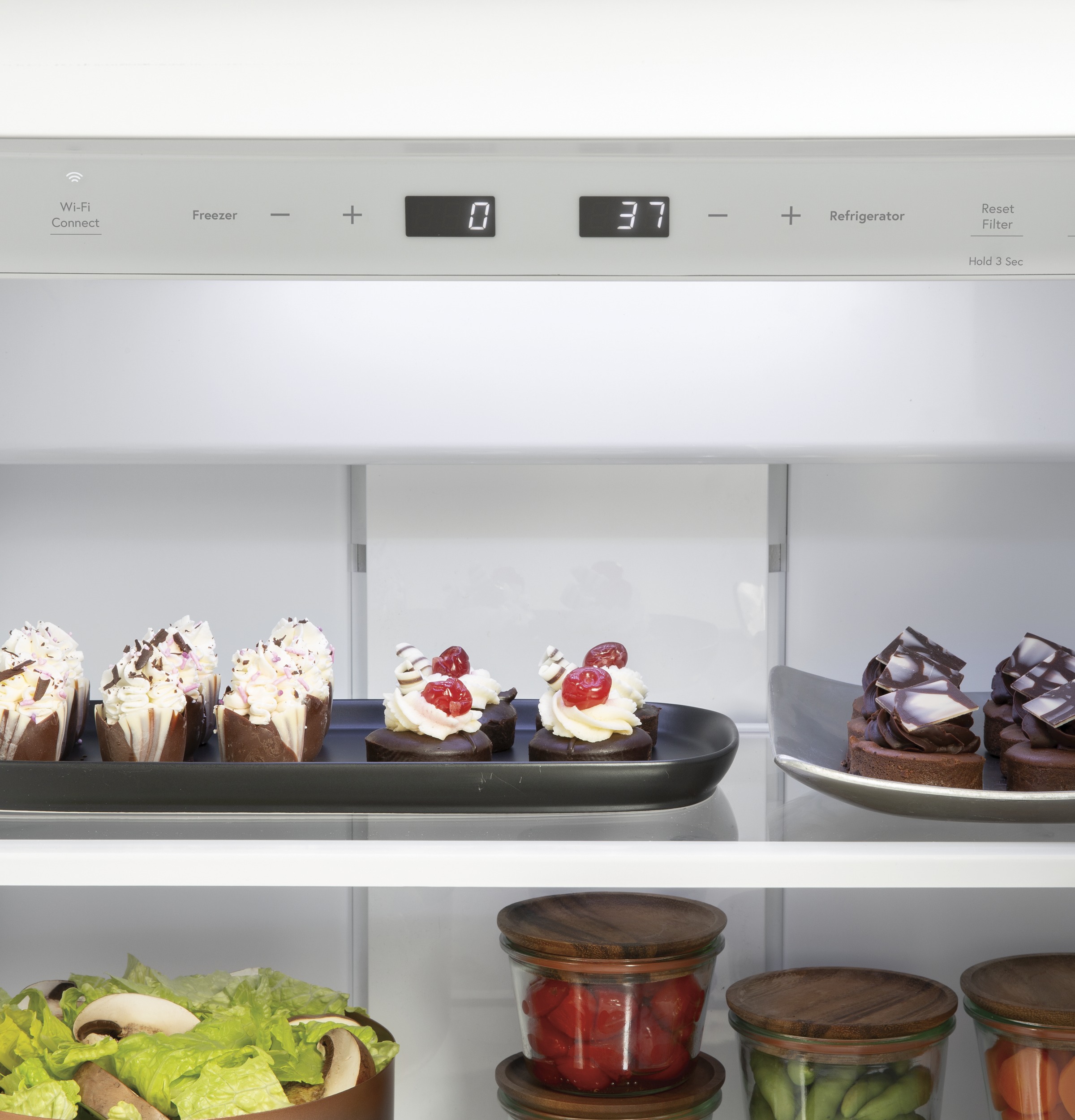Model: CSB48WP2NS1 | Cafe Café™ 48" Smart Built-In Side-by-Side Refrigerator