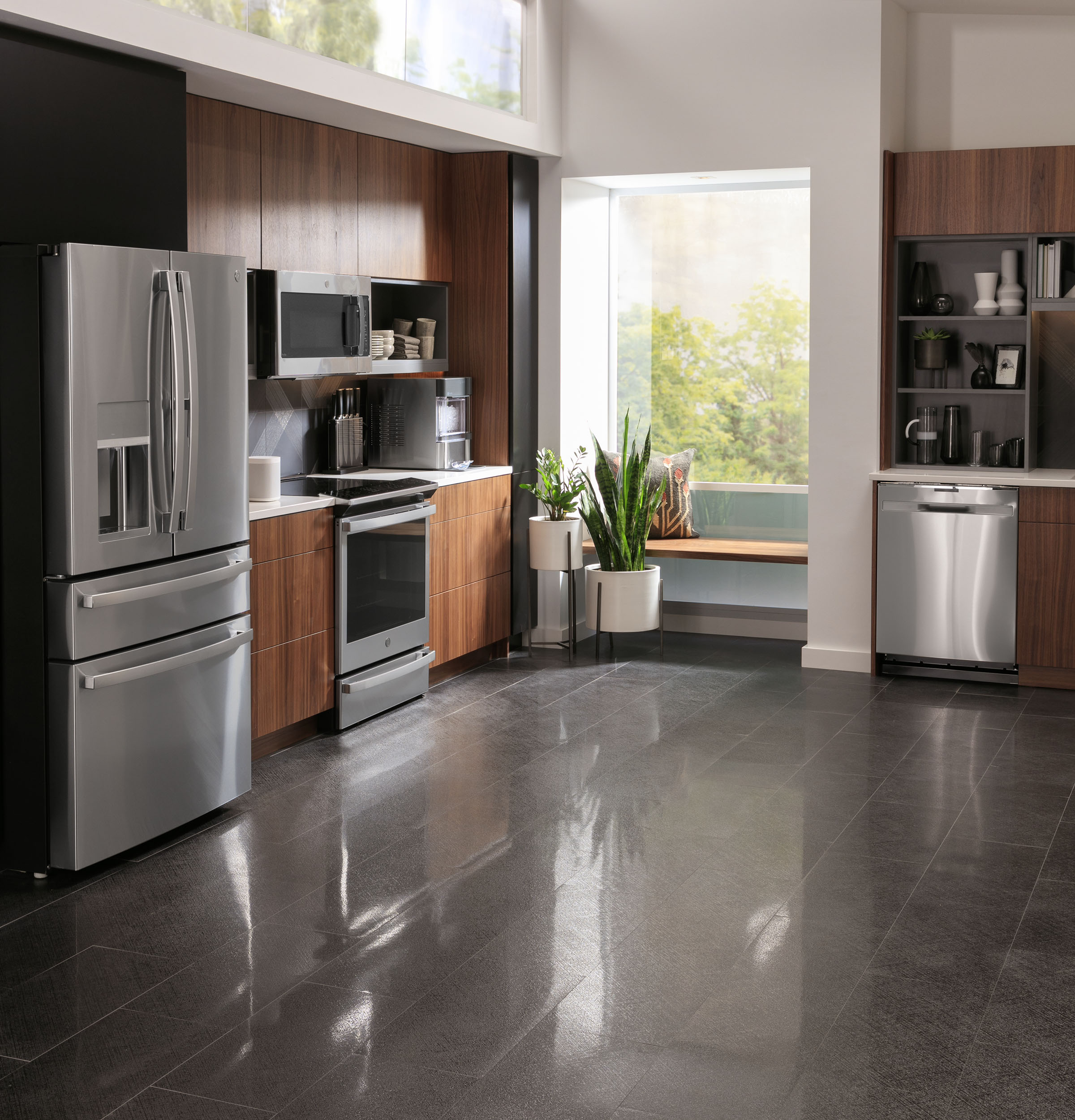 Model: PVD28BYNFS - S/D | GE Profile GE Profile™ ENERGY STAR® 27.9 Cu. Ft. Smart Fingerprint Resistant 4-Door French-Door Refrigerator with Door In Door