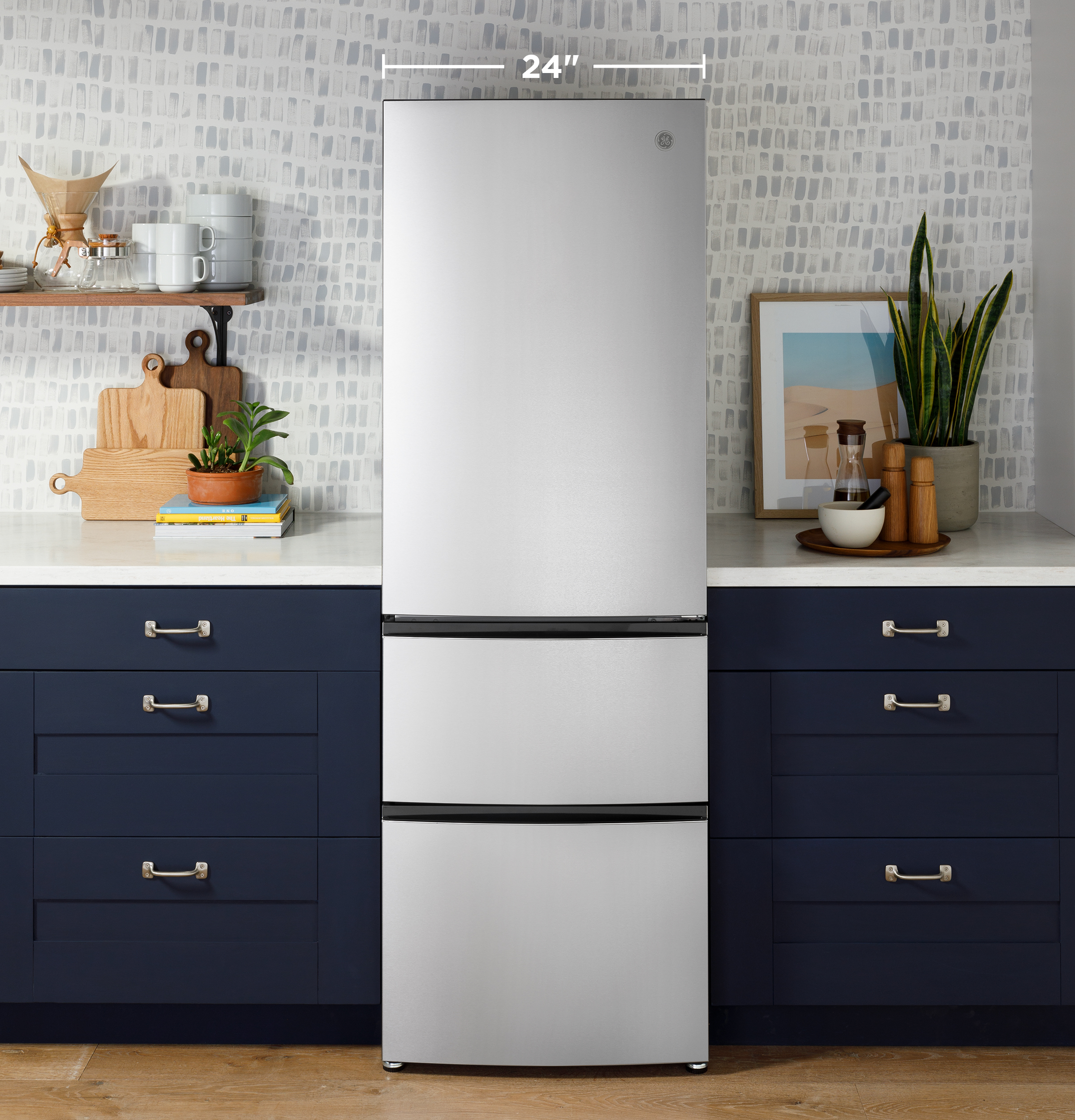 Model: GLE12HSPSS | GE GE® ENERGY STAR® 11.9 Cu. Ft. Bottom-Freezer Refrigerator