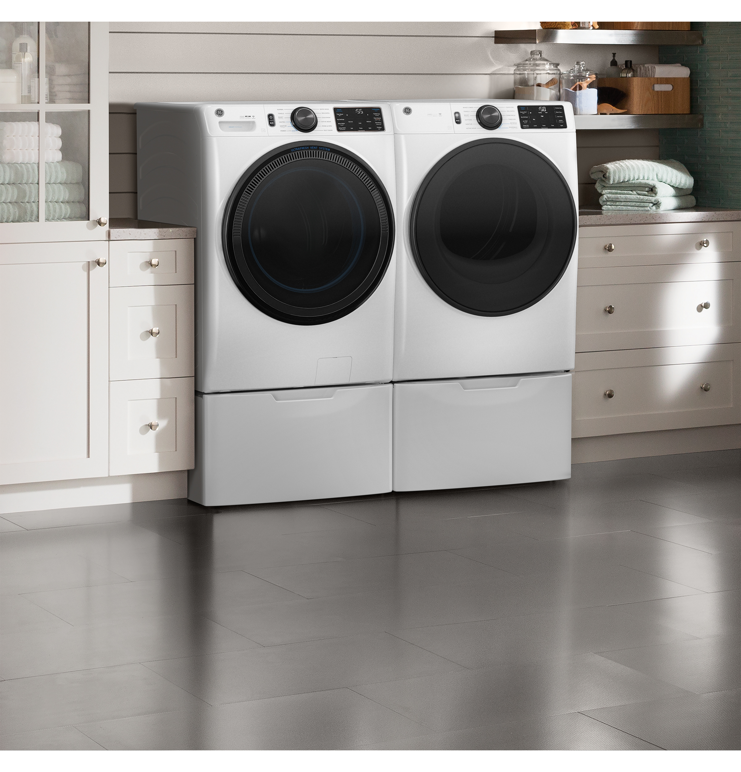 Model: GFD65ESSVWW-SD | GE GE® ENERGY STAR® 7.8 cu. ft. Capacity Smart Front Load Electric Dryer with Steam and Sanitize Cycle