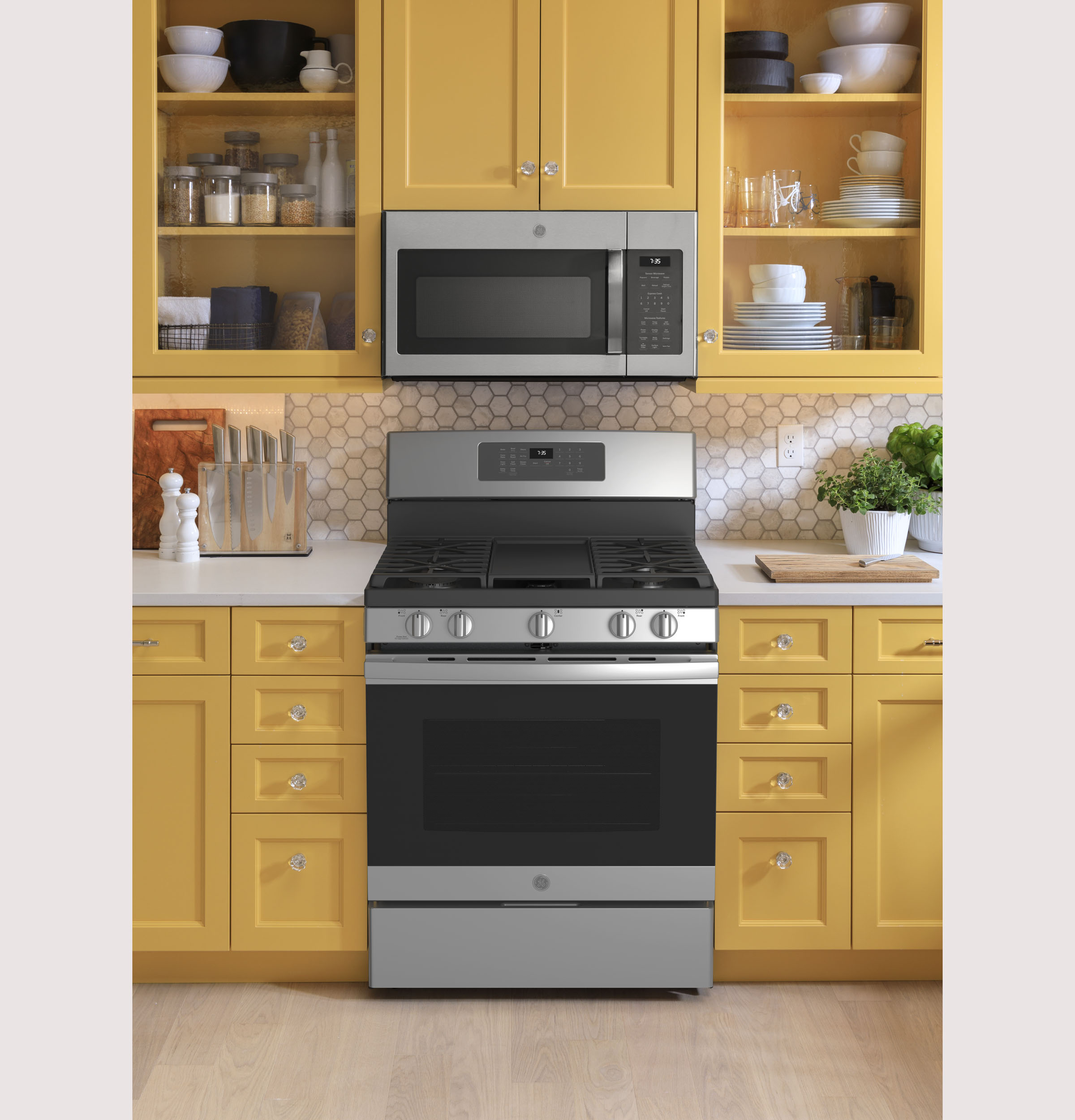 Model: JGB735SPSS | GE GE® 30" Free-Standing Gas Convection Range with No Preheat Air Fry