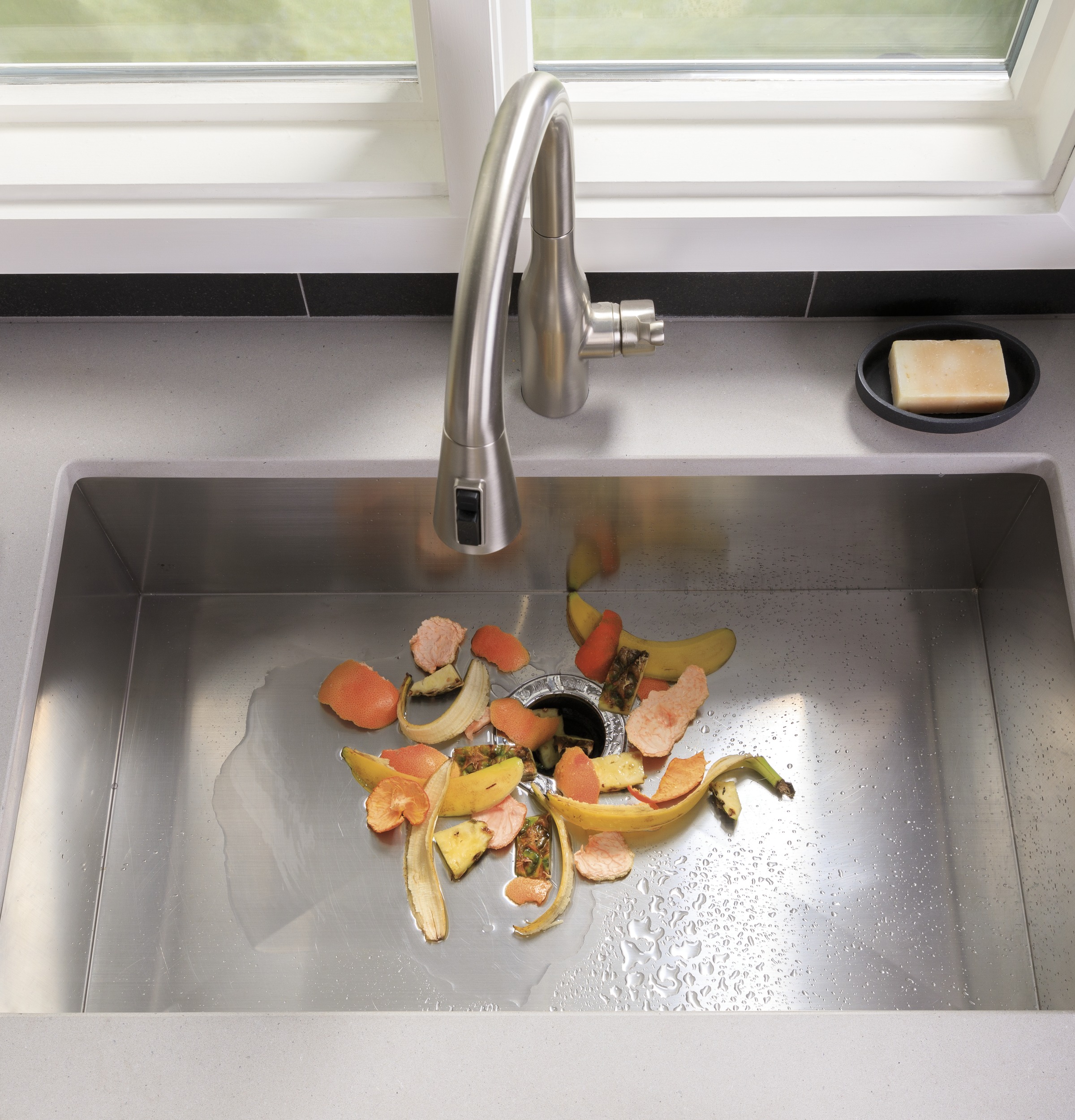 Model: GFC320N | GE GE DISPOSALL® 1/3 HP Continuous Feed Garbage Disposer Non-Corded