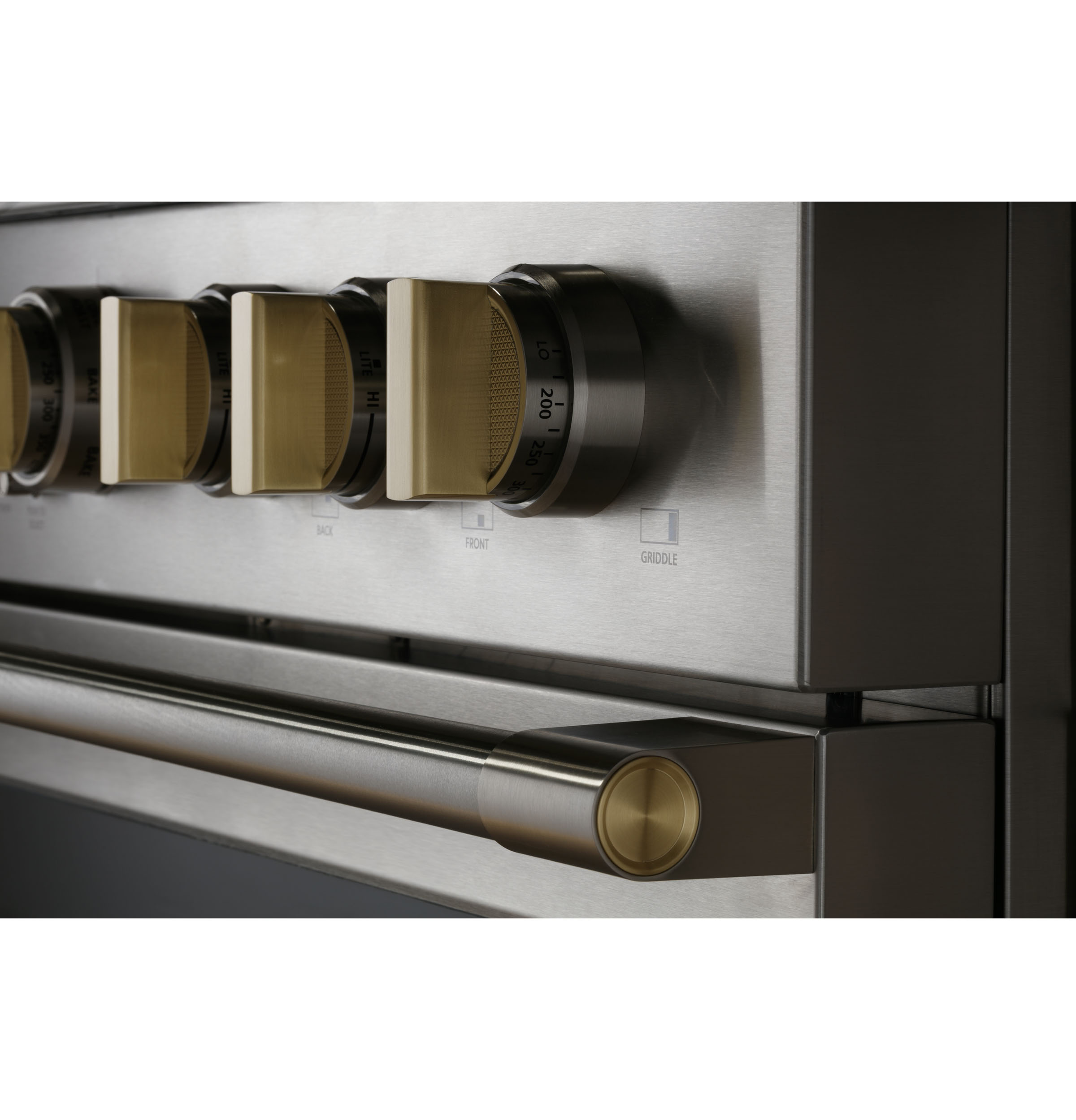 Model: ZGP486NDTSS | Monogram Monogram 48" All Gas Professional Range with 6 Burners and Griddle