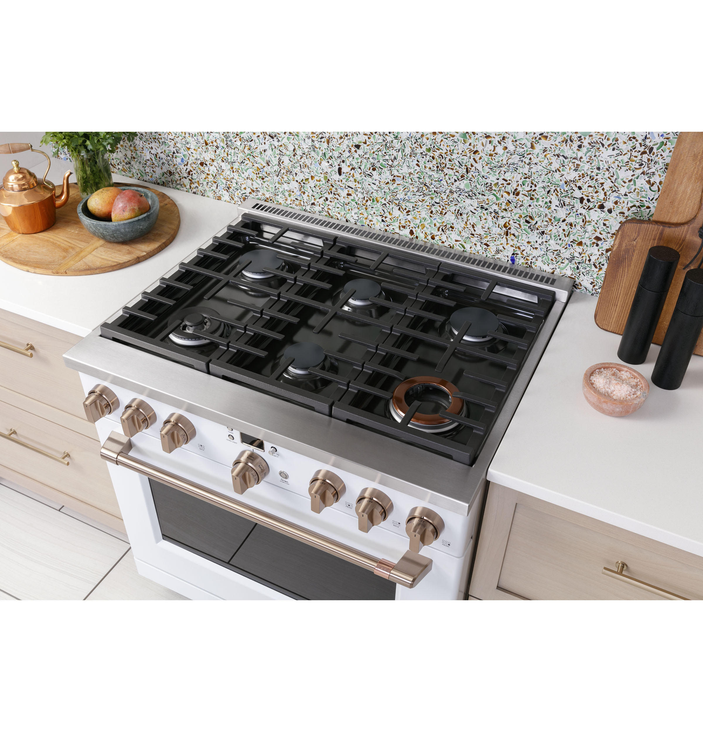 Model: C2Y366P4TW2 | Cafe Café™ 36" Smart Dual-Fuel Commercial-Style Range with 6 Burners (Natural Gas)