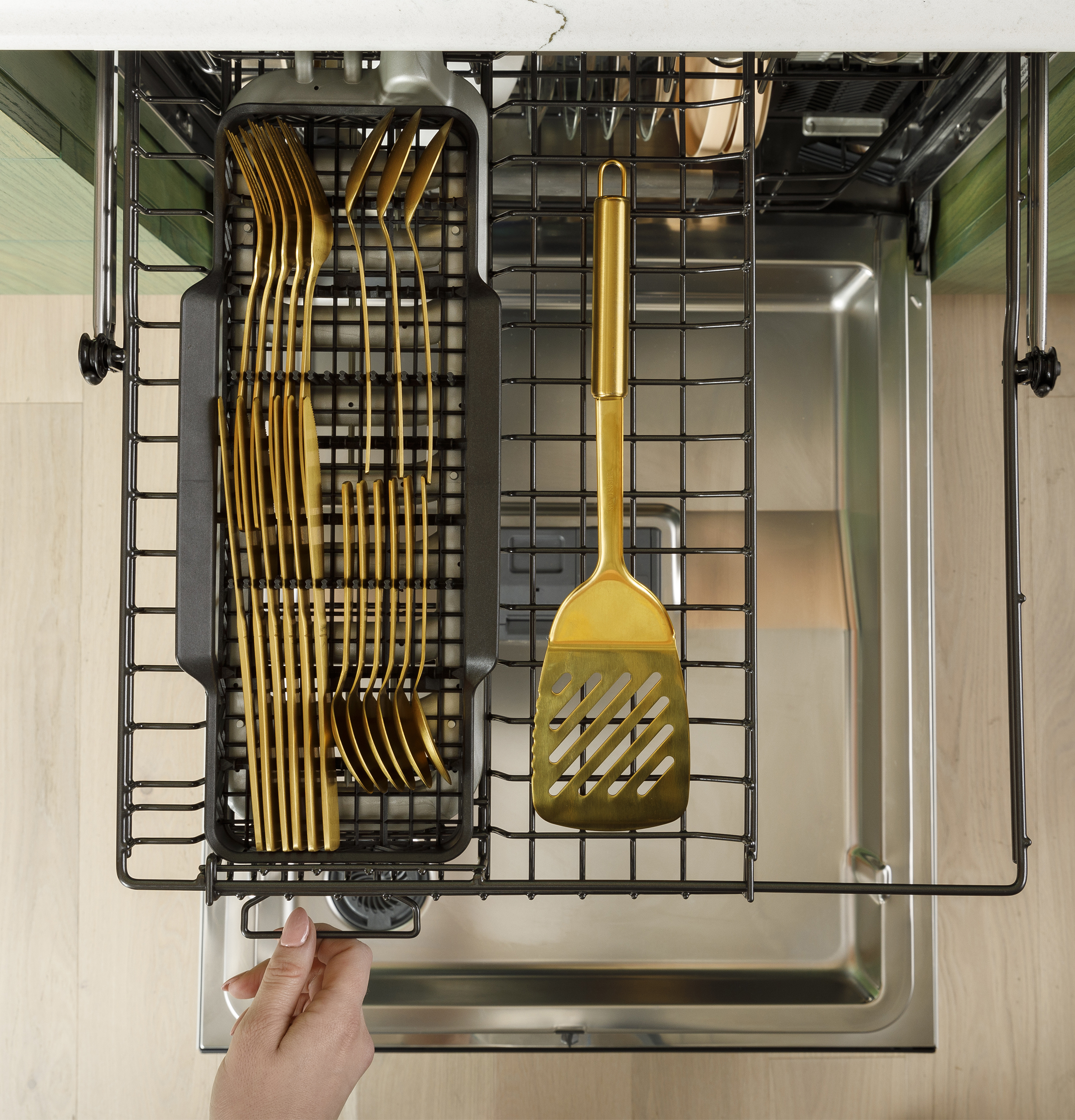 Model: CDT888P4VW2 | Cafe Café™ CustomFit ENERGY STAR Stainless Interior Smart Dishwasher with Ultra Wash Top Rack and Dual Convection Ultra Dry, LED Lights, 39 dBA