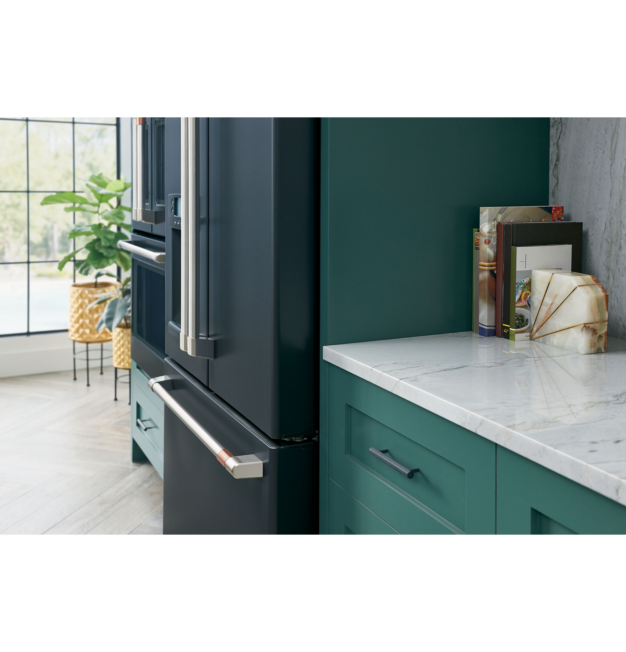 Model: CWE23SP3MD1 | Cafe Café™ ENERGY STAR® 23.1 Cu. Ft. Smart Counter-Depth French-Door Refrigerator