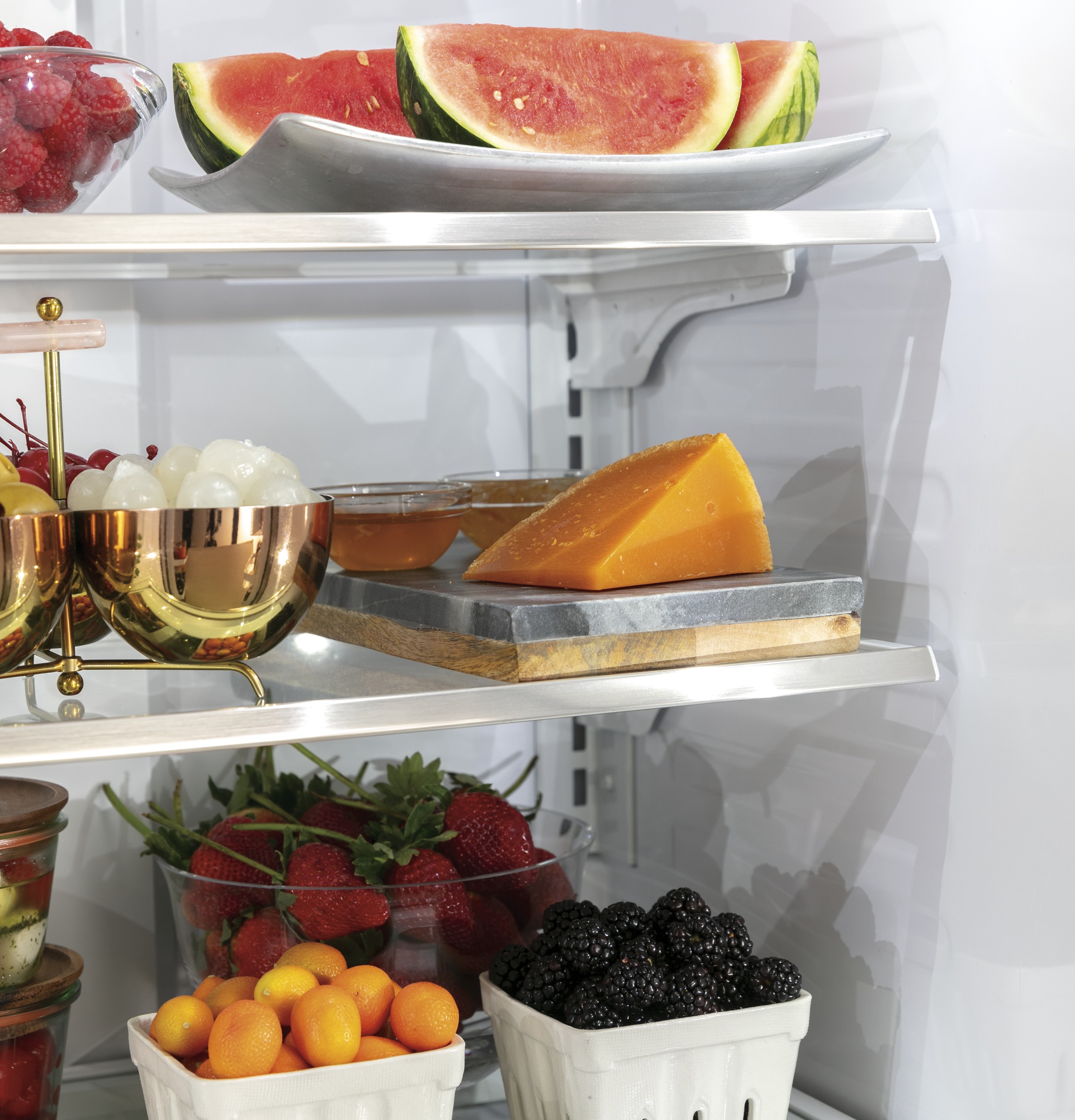 Model: CWE19SP3ND1 | Cafe Café™ ENERGY STAR® 18.6 Cu. Ft. Counter-Depth French-Door Refrigerator