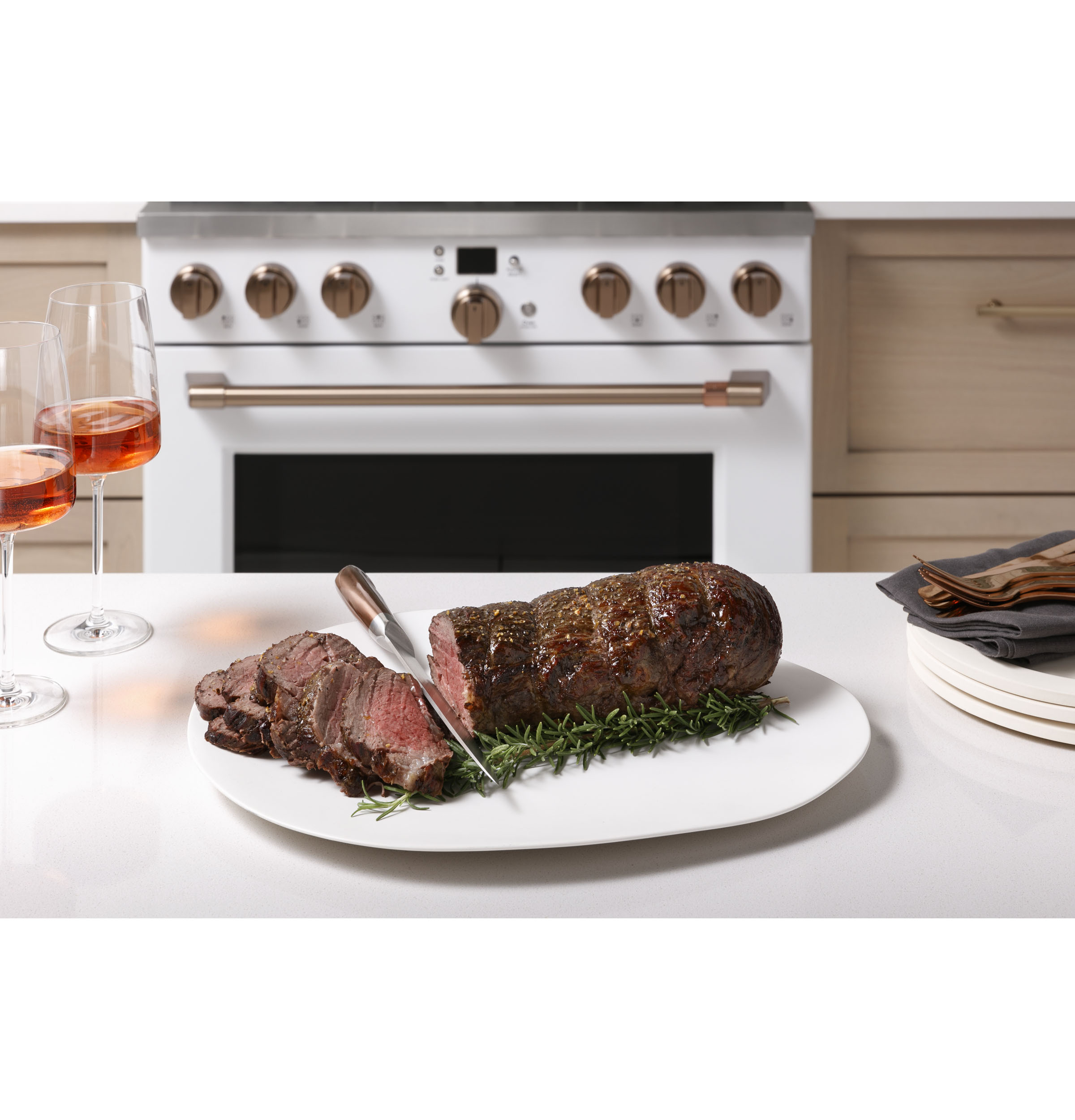 Model: C2Y366P3TD1 | Cafe Café™ 36" Smart Dual-Fuel Commercial-Style Range with 6 Burners (Natural Gas)
