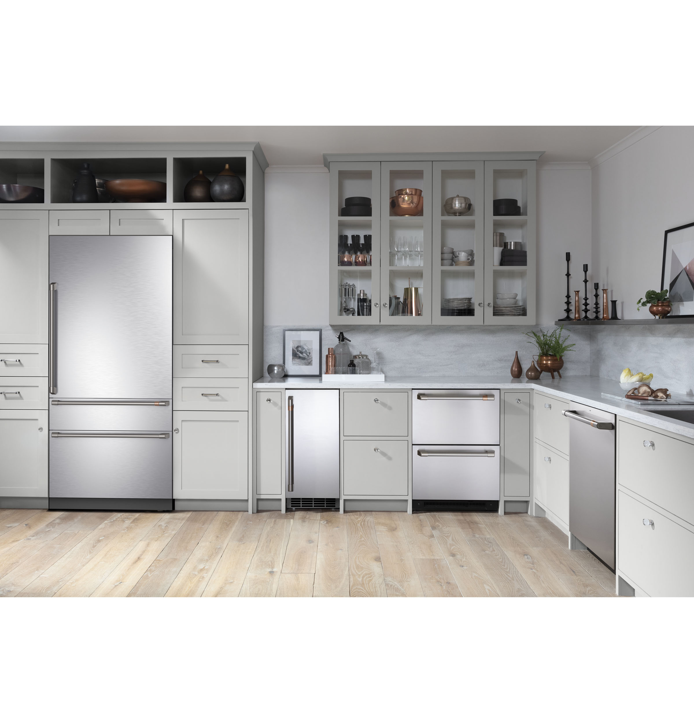 Model: CIC36RP2VS1 | Cafe Café™ 36" Integrated Bottom-Freezer Refrigerator