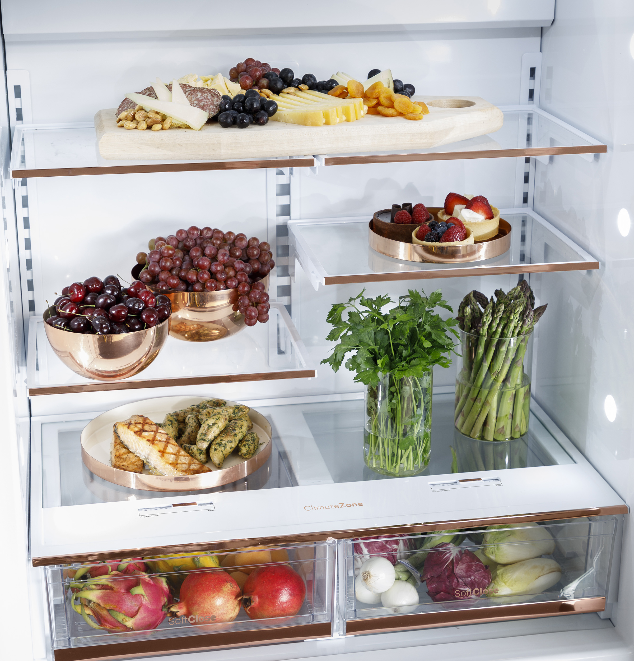 Model: CIC36RP2VS1 | Cafe Café™ 36" Integrated Bottom-Freezer Refrigerator