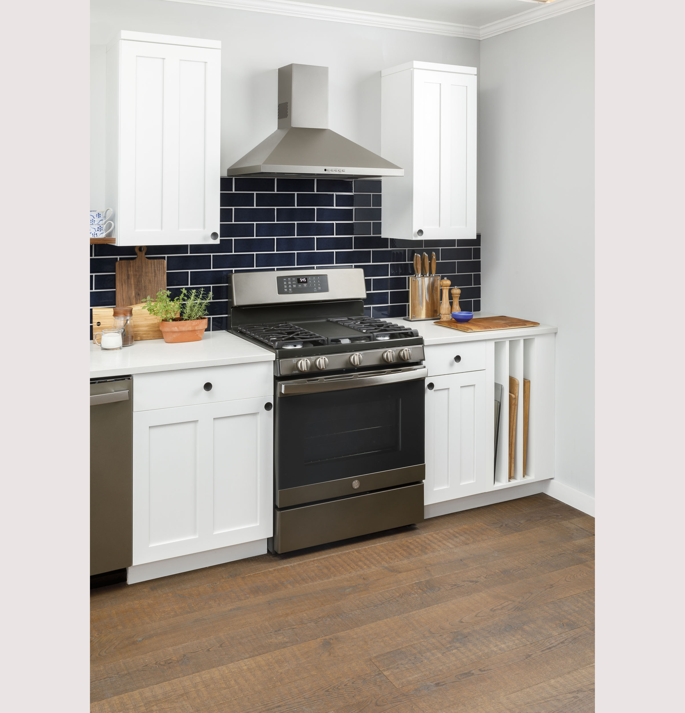 GE JGB735SPSS GE 30 Free Standing Gas Convection Range with No Preheat Air Fry JGB735SPSS Weaver Appliance in Dover OH