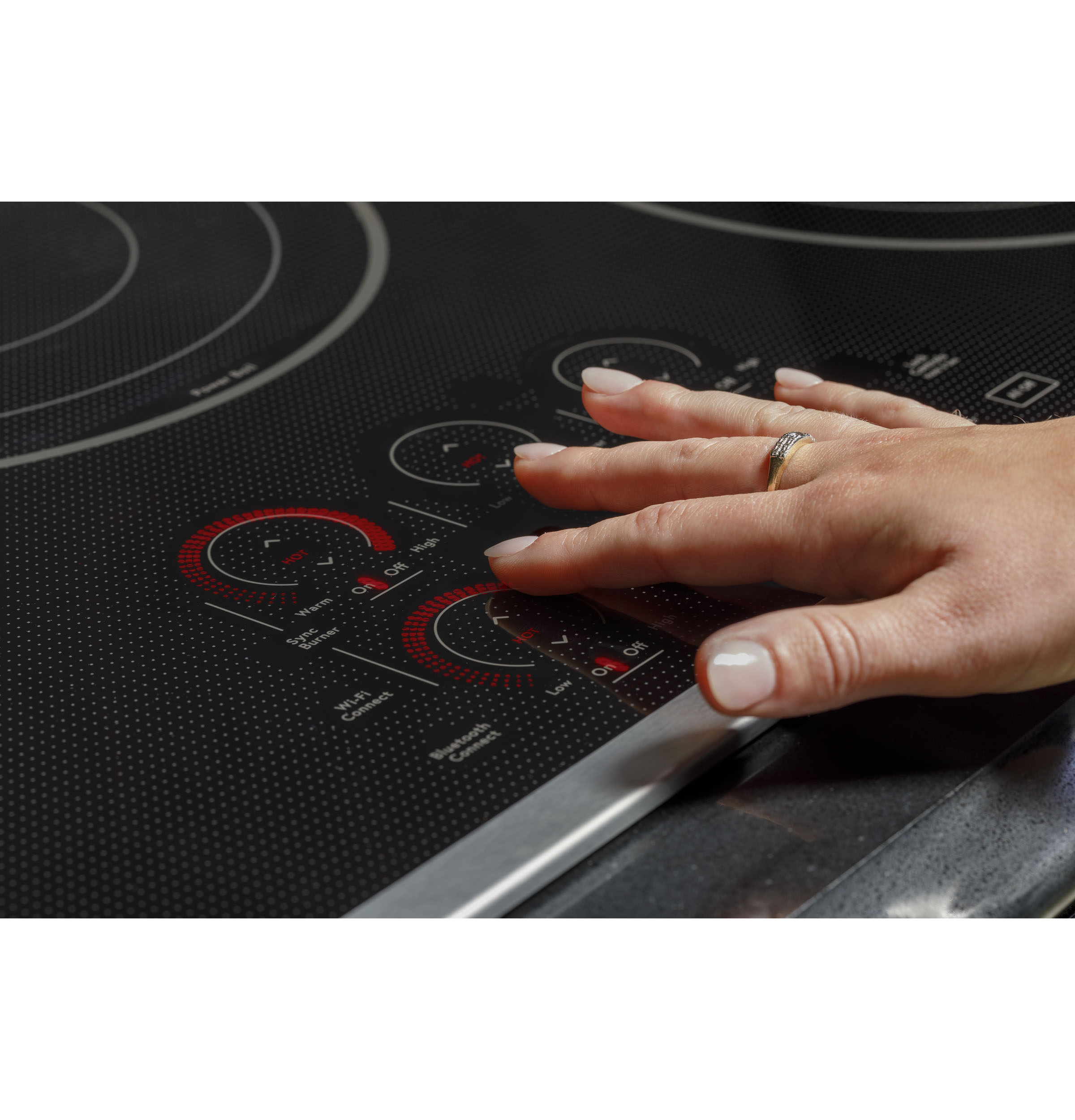 Model: CEP90362TSS | Cafe Café™ 36" Touch-Control Electric Cooktop
