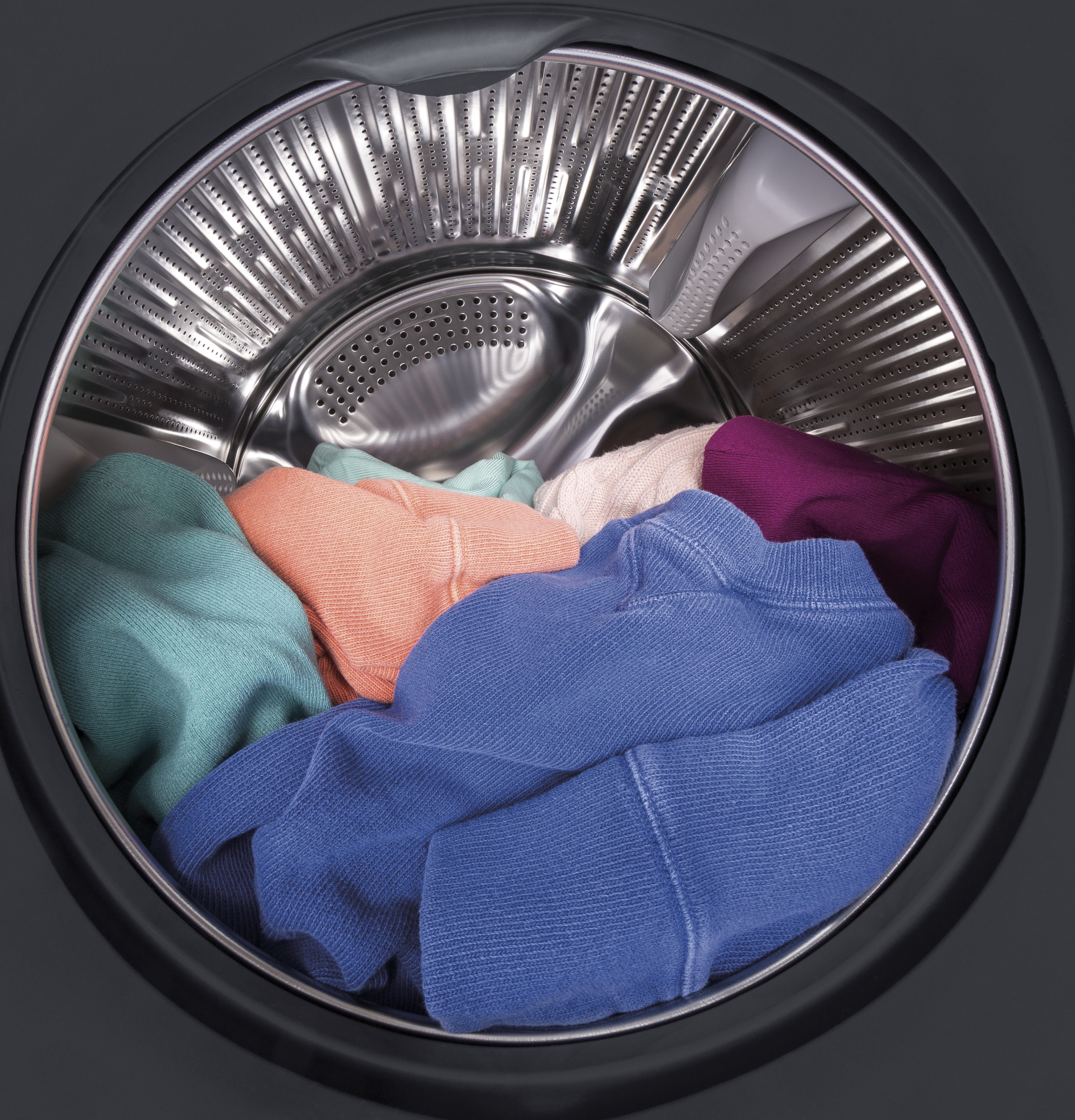 Model: QFW150SSNWW | Haier Haier ENERGY STAR® 2.4 Cu. Ft. Smart Frontload Washer