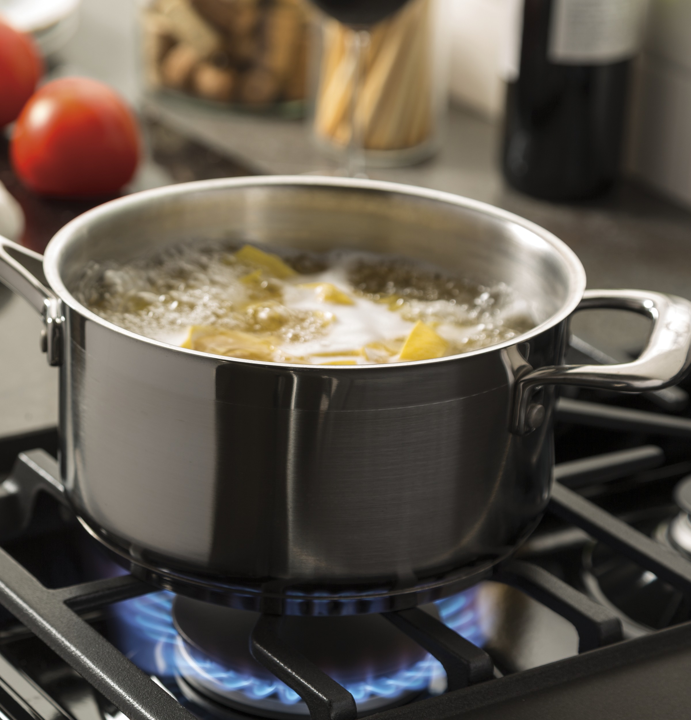 Model: JGBS66EEKES | GE GE® 30" Free-Standing Gas Range