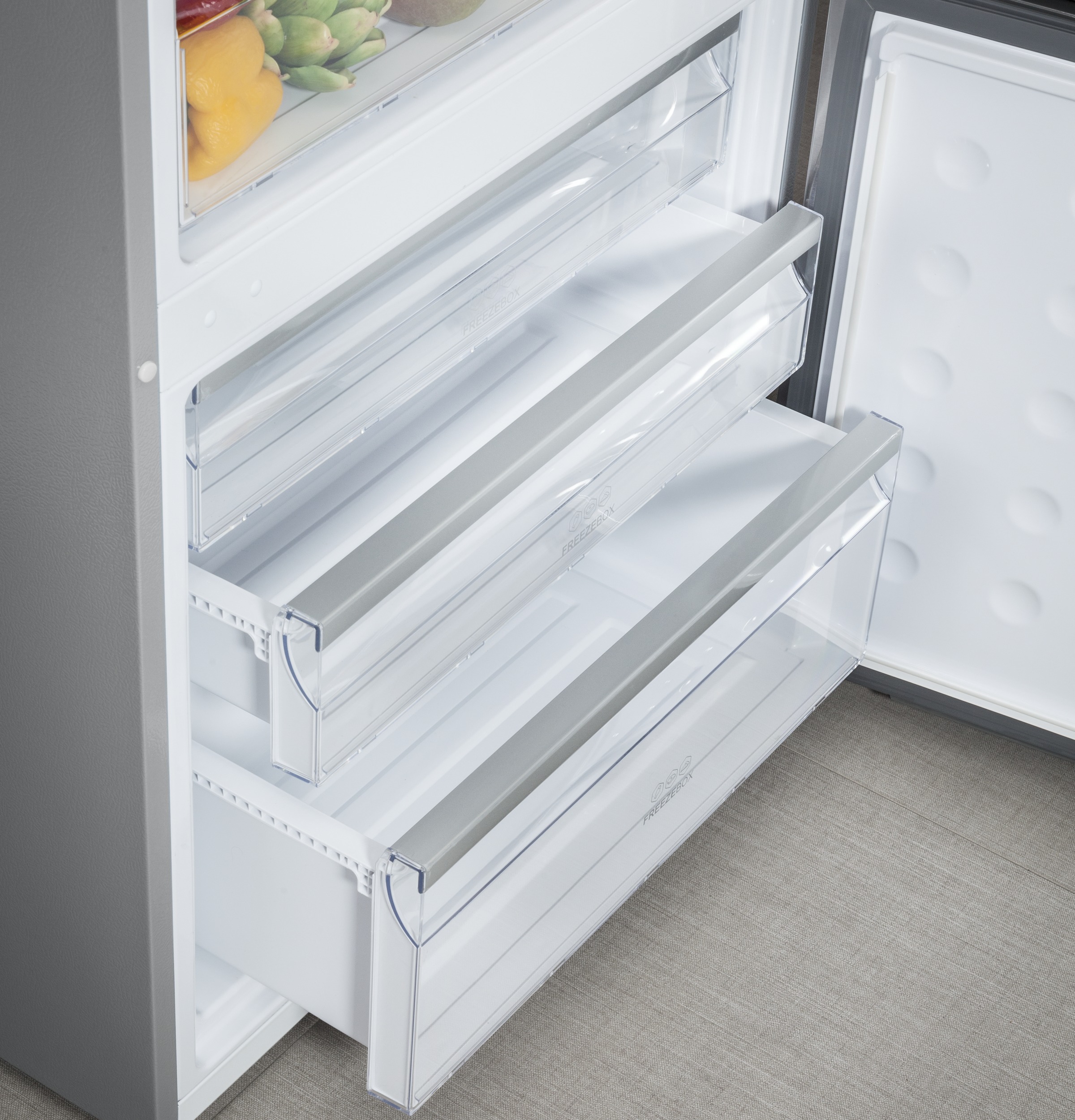 Model: HRB15N3BGS | Haier Haier ENERGY STAR® 15 Cu. Ft. Bottom Freezer Refrigerator