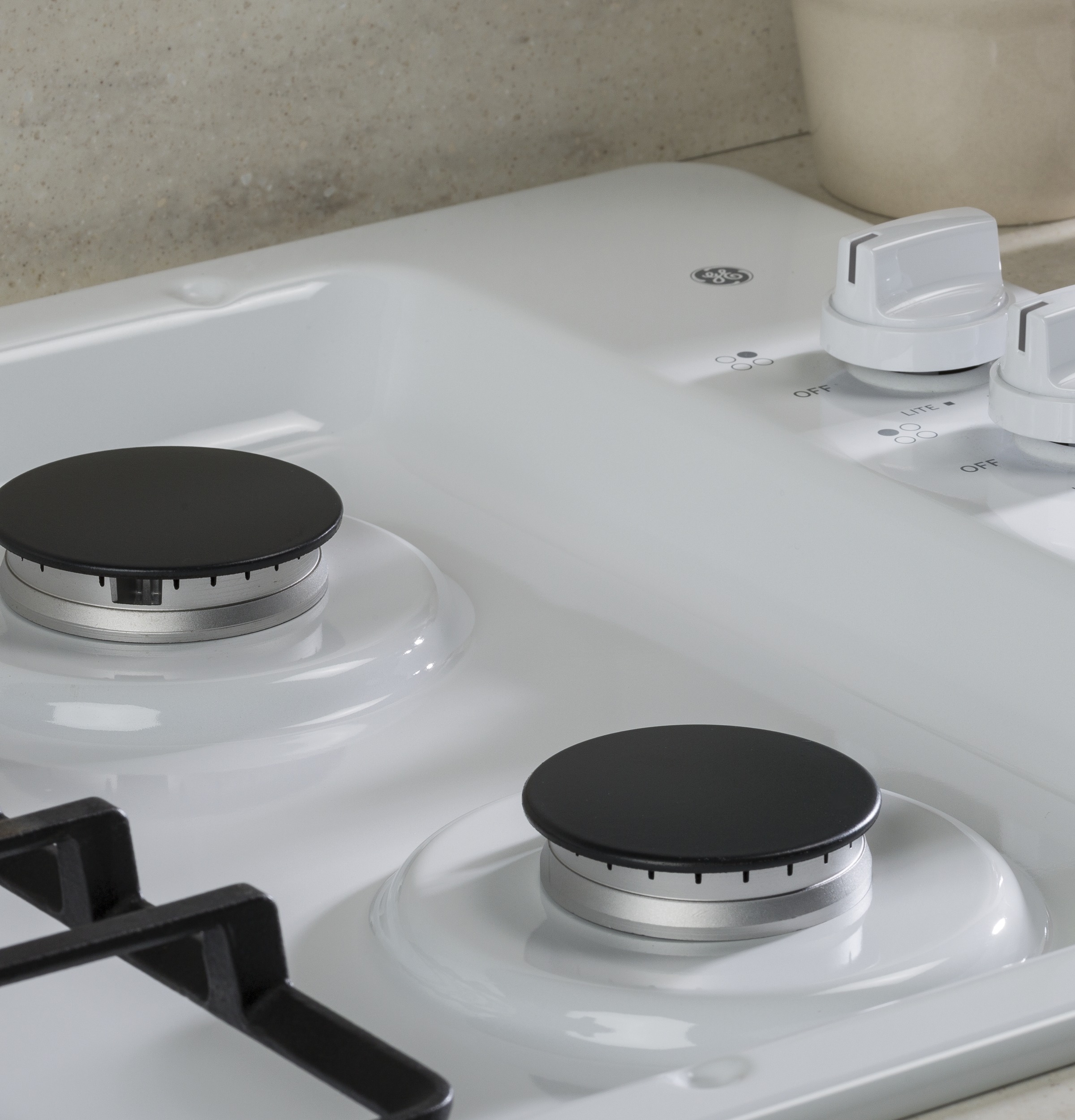 Model: JGP3030DLWW | GE GE® 30" Built-In Gas Cooktop with Dishwasher-Safe Grates