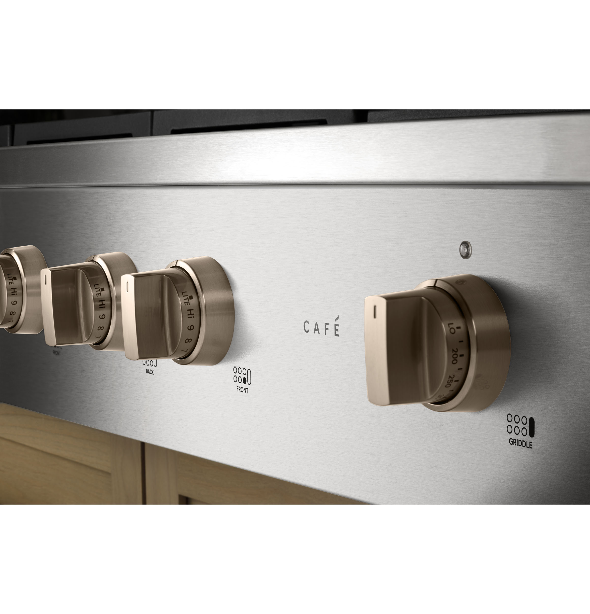 Model: CGU486P2TS1 | Cafe Café™ 48" Commercial-Style Gas Rangetop with 6 Burners and Integrated Griddle (Natural Gas)