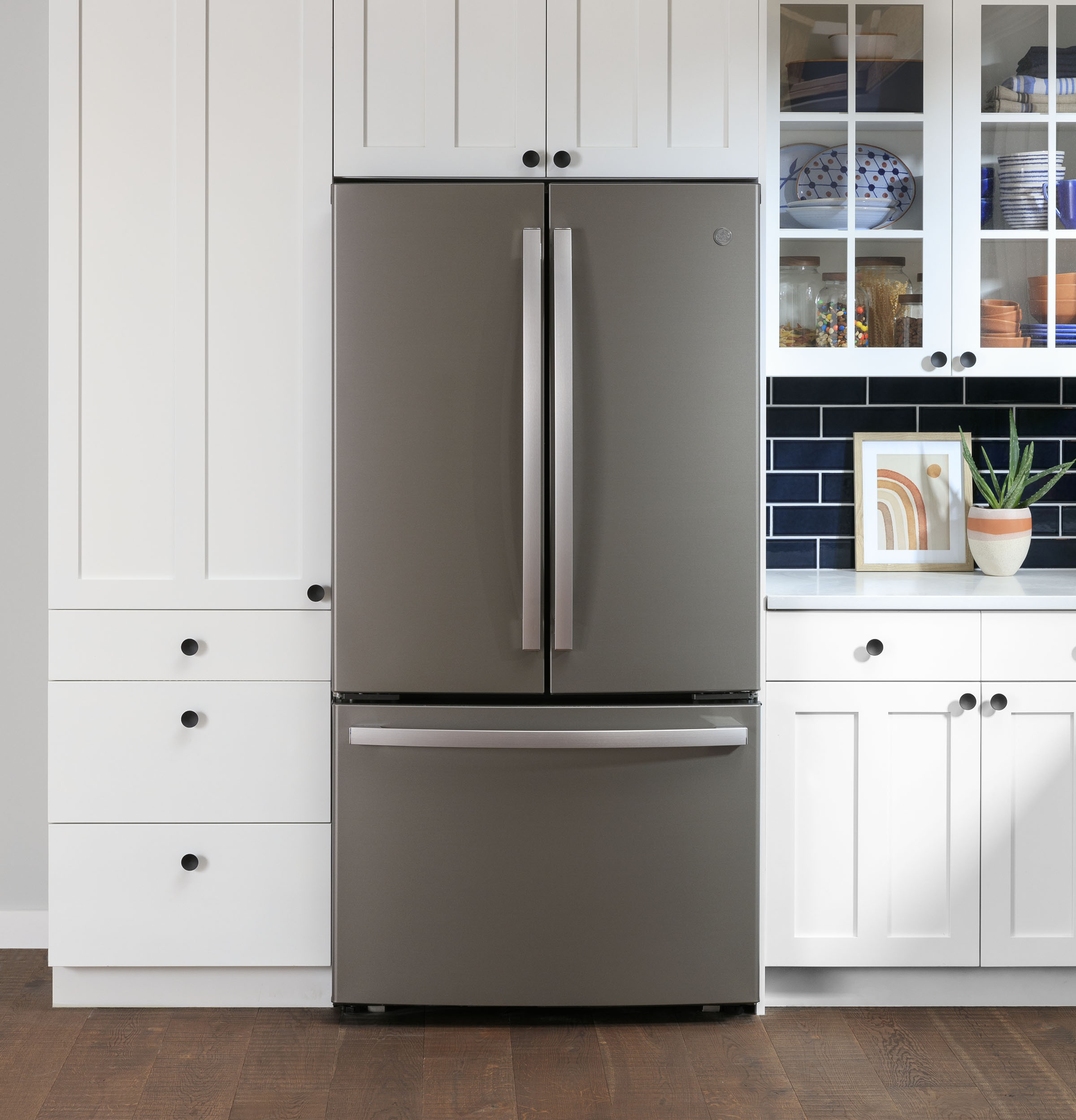 Model: GWE23GMNES | GE GE® ENERGY STAR® 23.1 Cu. Ft. Counter-Depth French-Door Refrigerator