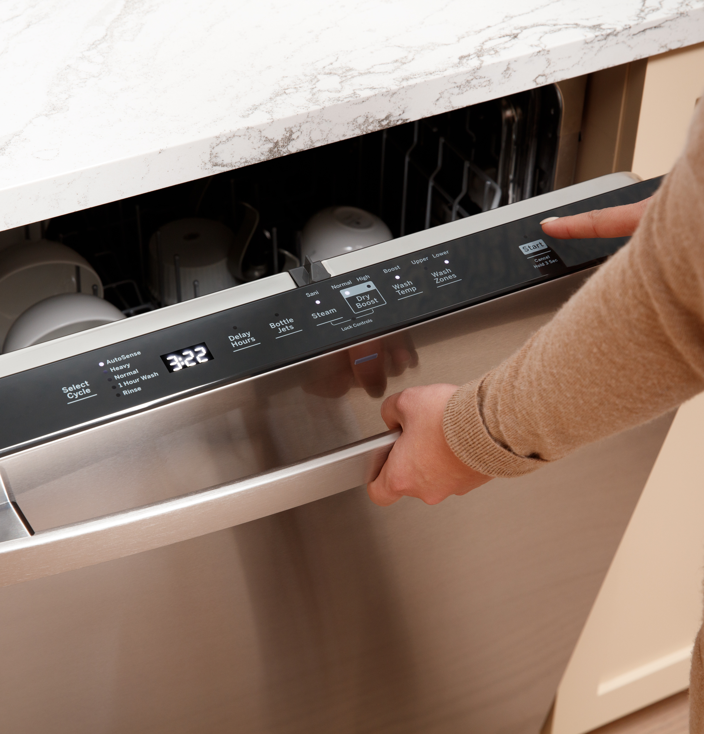 Model: GDT650SMVES | GE GE® ENERGY STAR® Fingerprint Resistant Top Control with Stainless Steel Interior Dishwasher with Sanitize Cycle