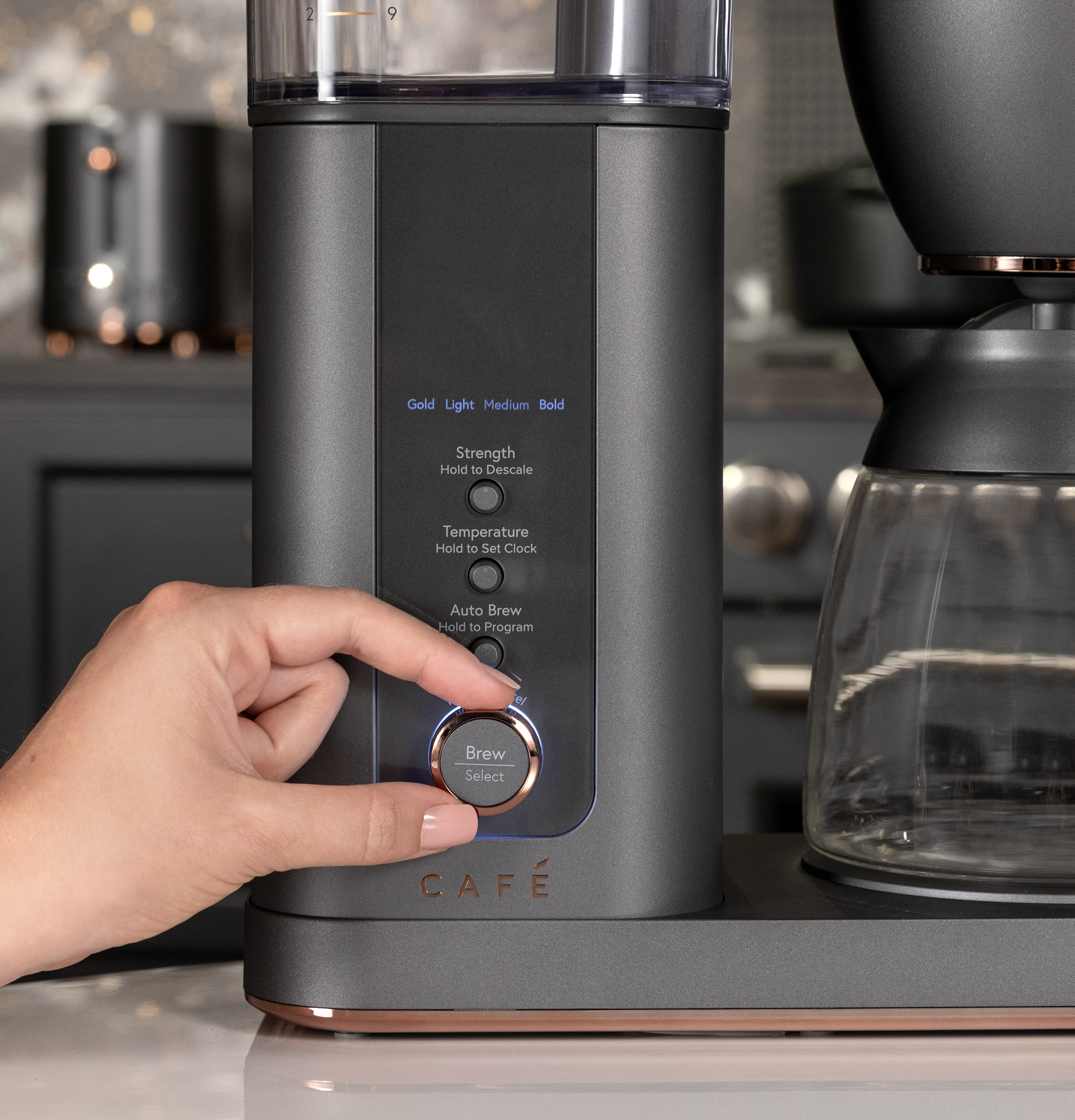 Model: C7CDABS3RD3 | Cafe Café™ Specialty Drip Coffee Maker with Glass Carafe