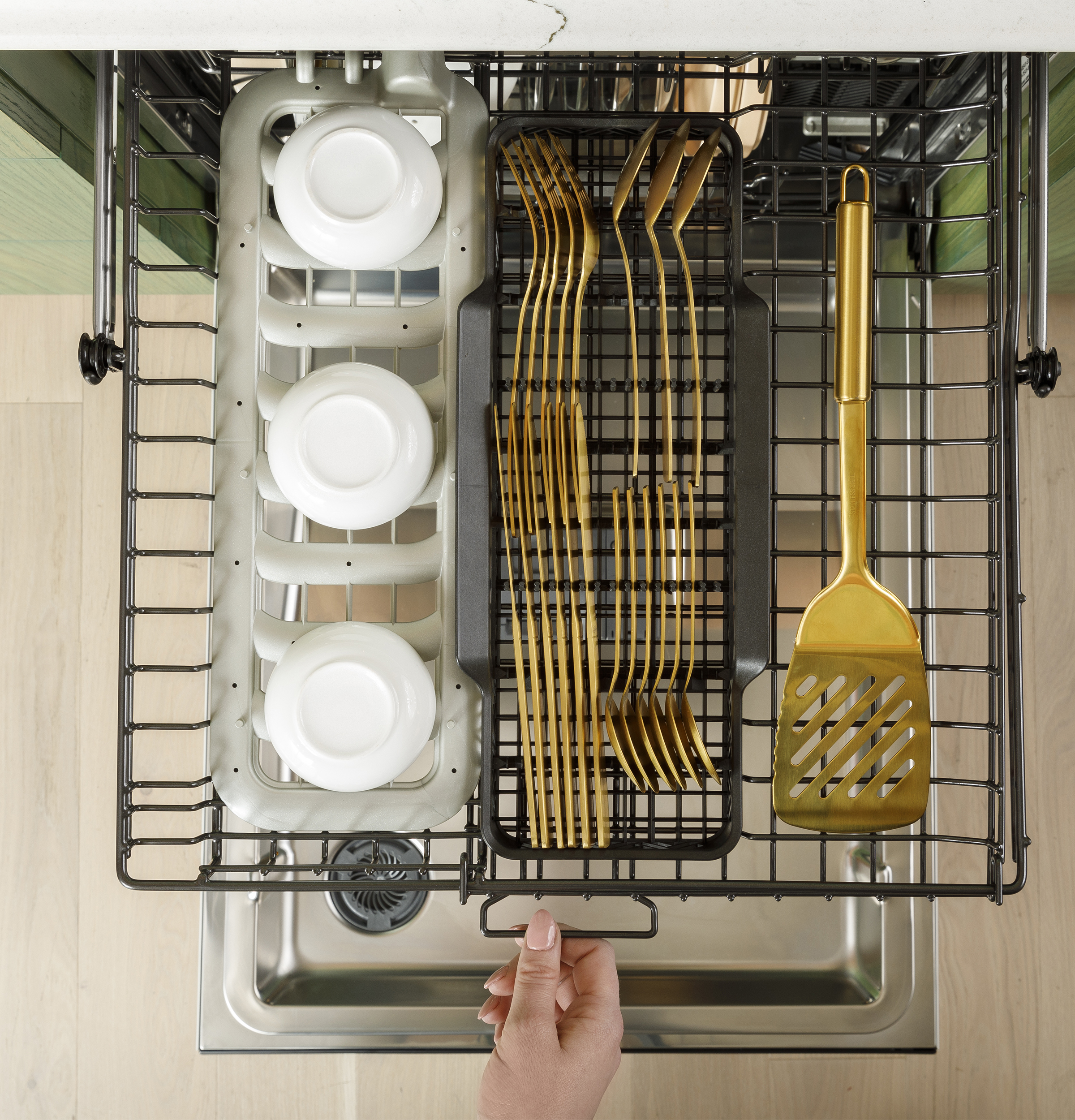 Model: CDT888P3VD1 | Cafe Café™ CustomFit ENERGY STAR Stainless Interior Smart Dishwasher with Ultra Wash Top Rack and Dual Convection Ultra Dry, LED Lights, 39 dBA