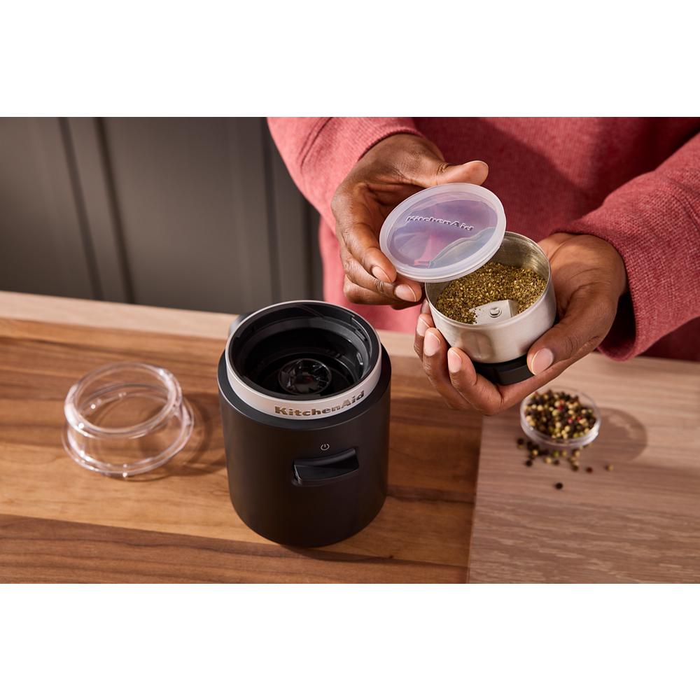 Model: KBGR111BM | KitchenAid KitchenAid Go™ Cordless Blade Coffee Grinder - battery included
